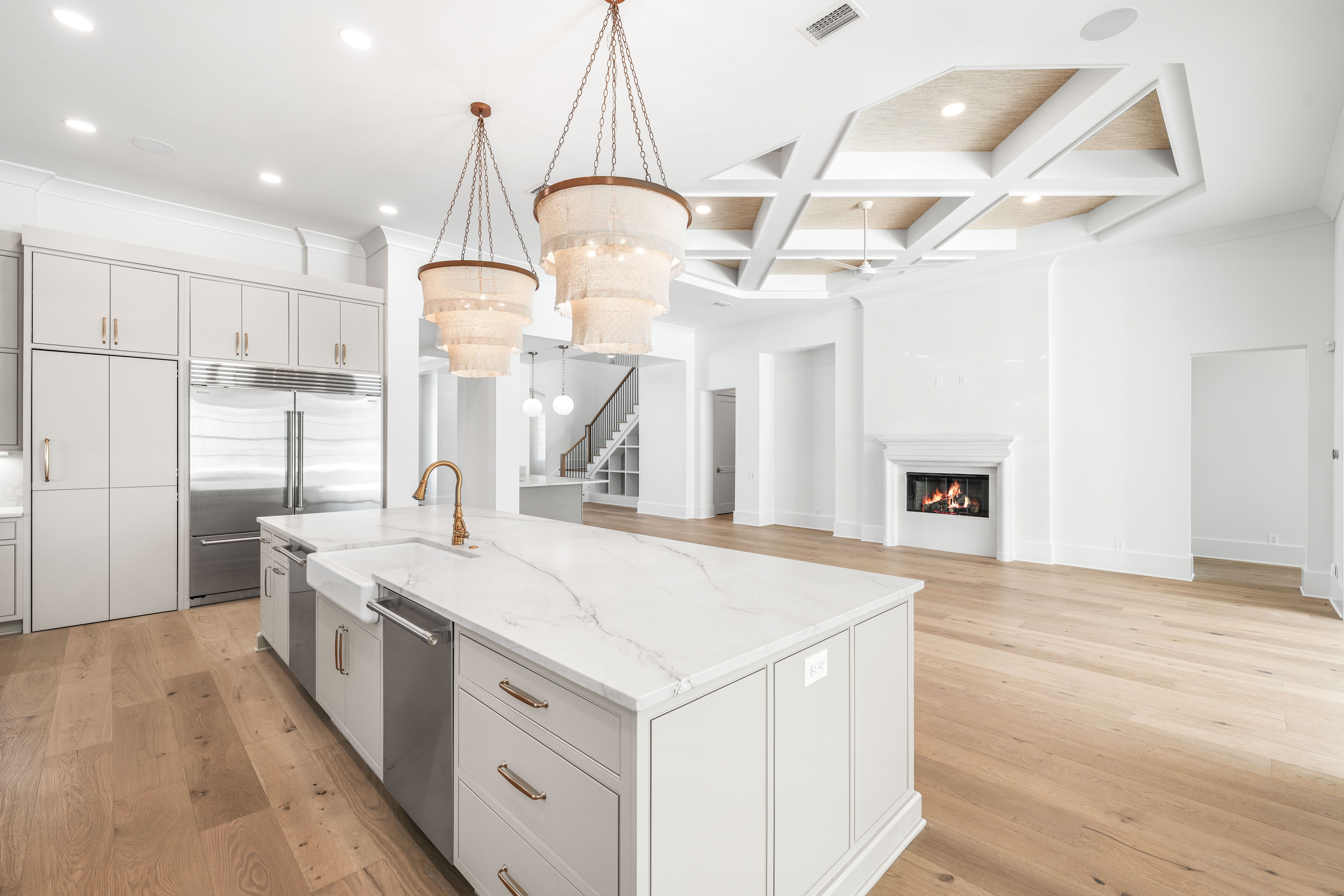  Magnificent Half-Acre Estate With Outdoor Oasis and Casita - 物件實景