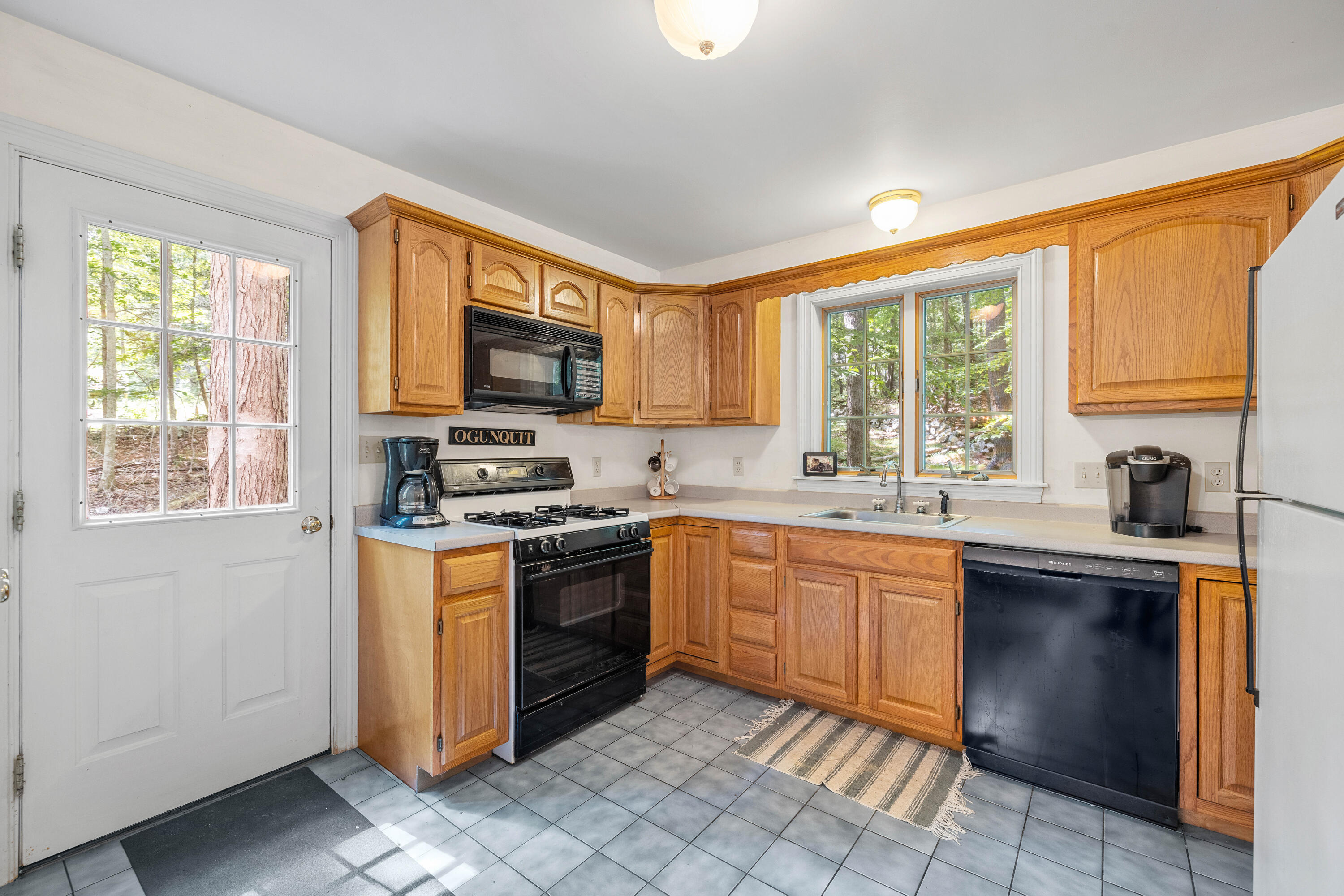 Ogunquit, Maine, 03907, United States, 2 Bedrooms Bedrooms, ,2 BathroomsBathrooms,Residential,For Sale,1885422