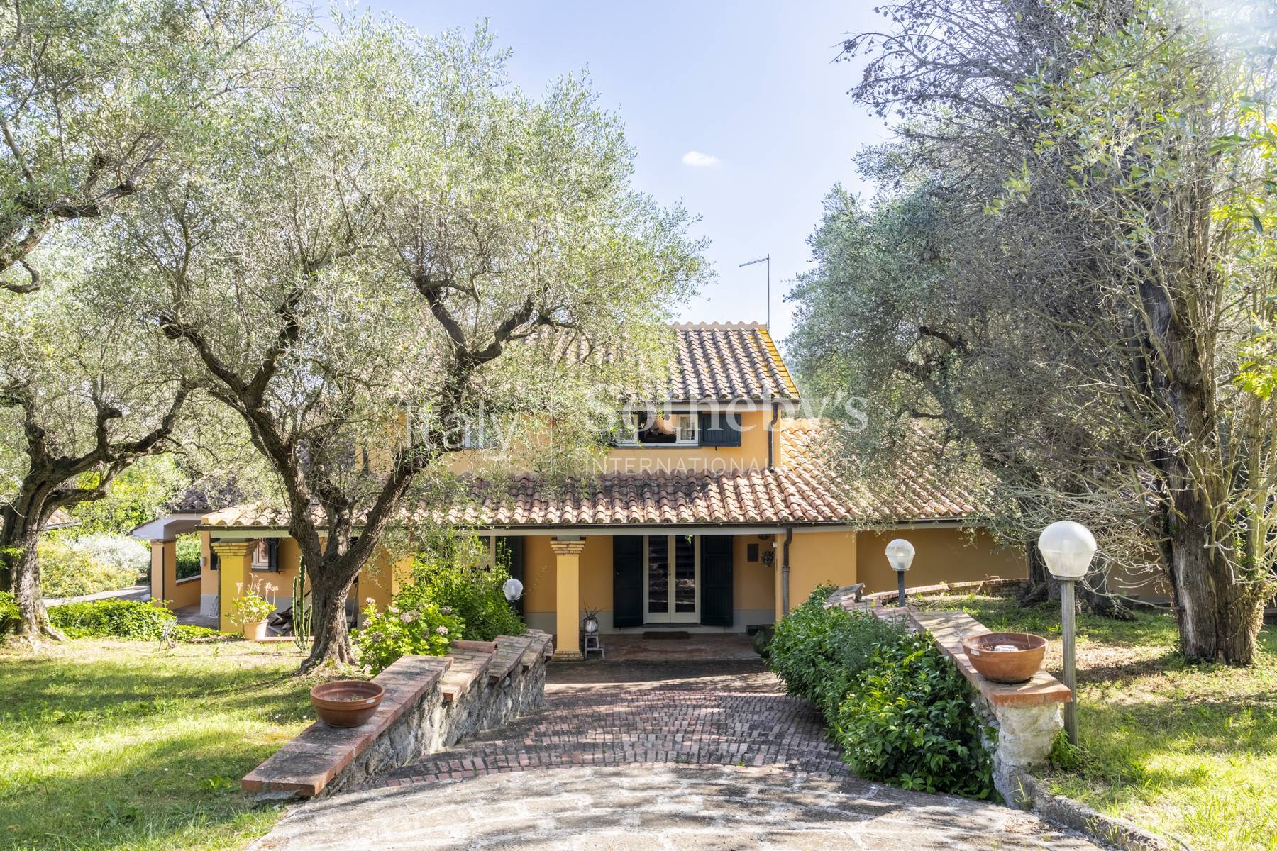  Villa with Stunning Garden Just Outside Rome - 物件實景