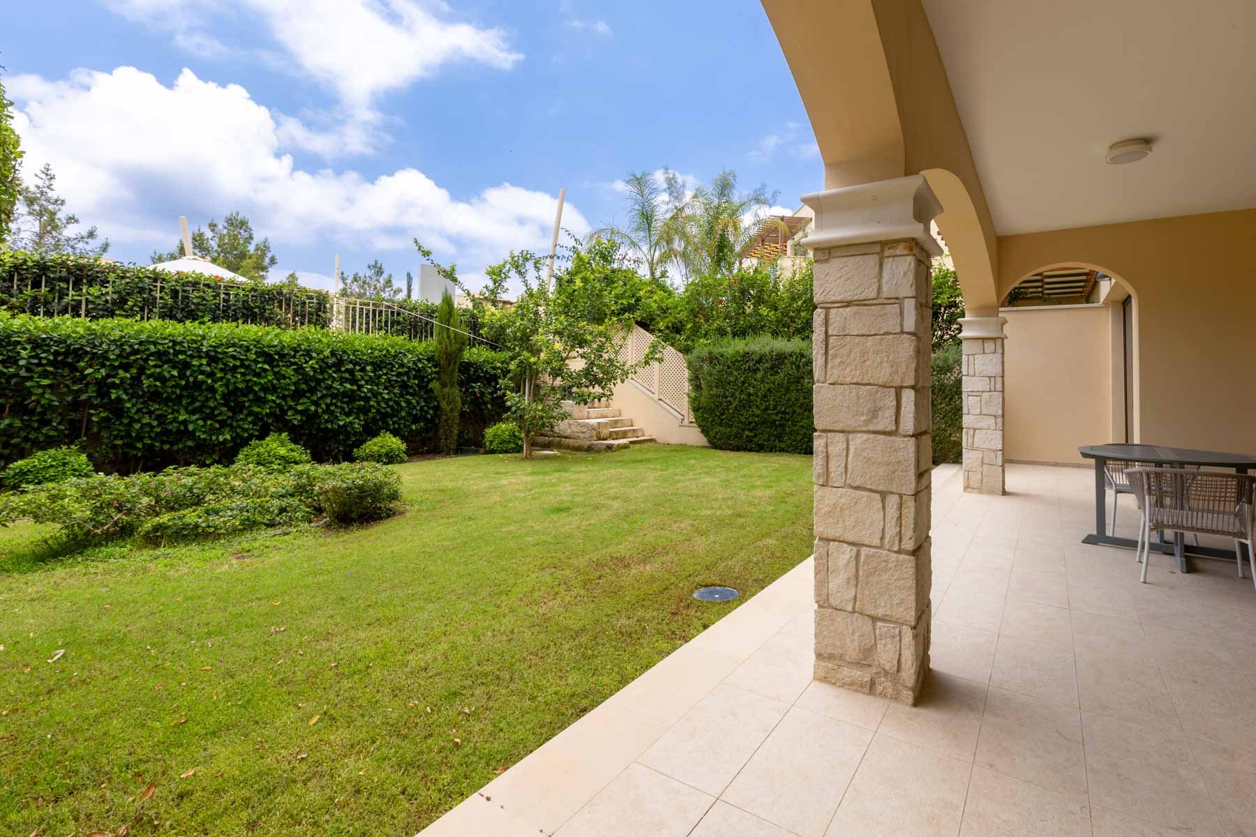  3 Bedroom Apartment with Private Garden in Aphrodite Hills Golf Resort - 物件實景