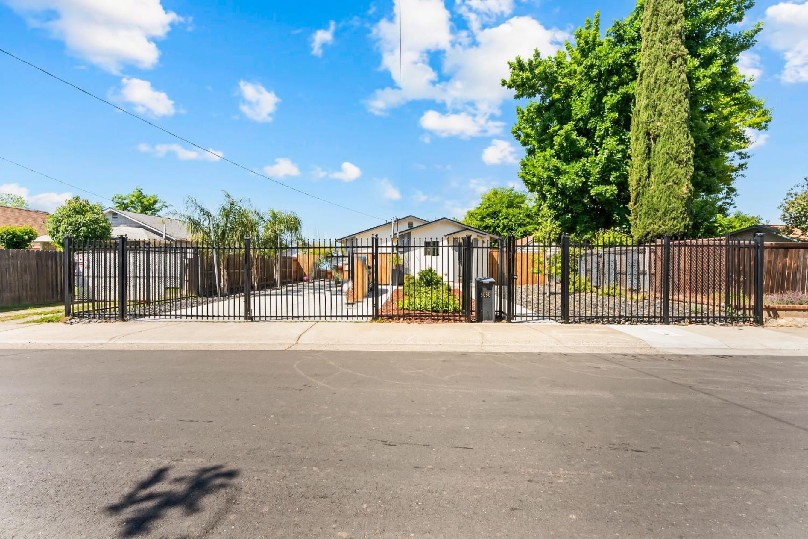  5060 Mendocino Boulevard, Sacramento, CA 95820 - 物件實景