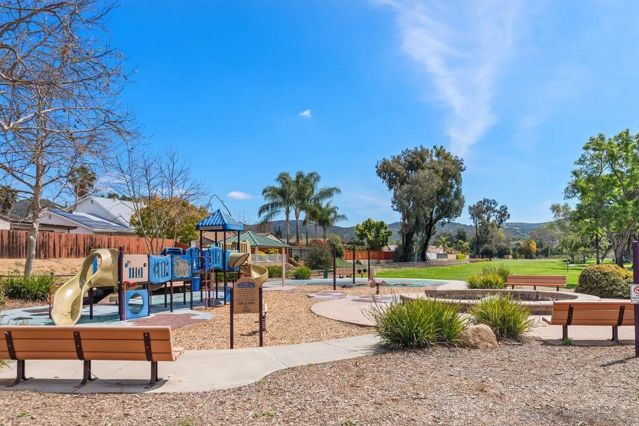 Poway, California, 92064, United States, 3 Bedrooms Bedrooms, ,2 BathroomsBathrooms,Residential,For Sale,1837304