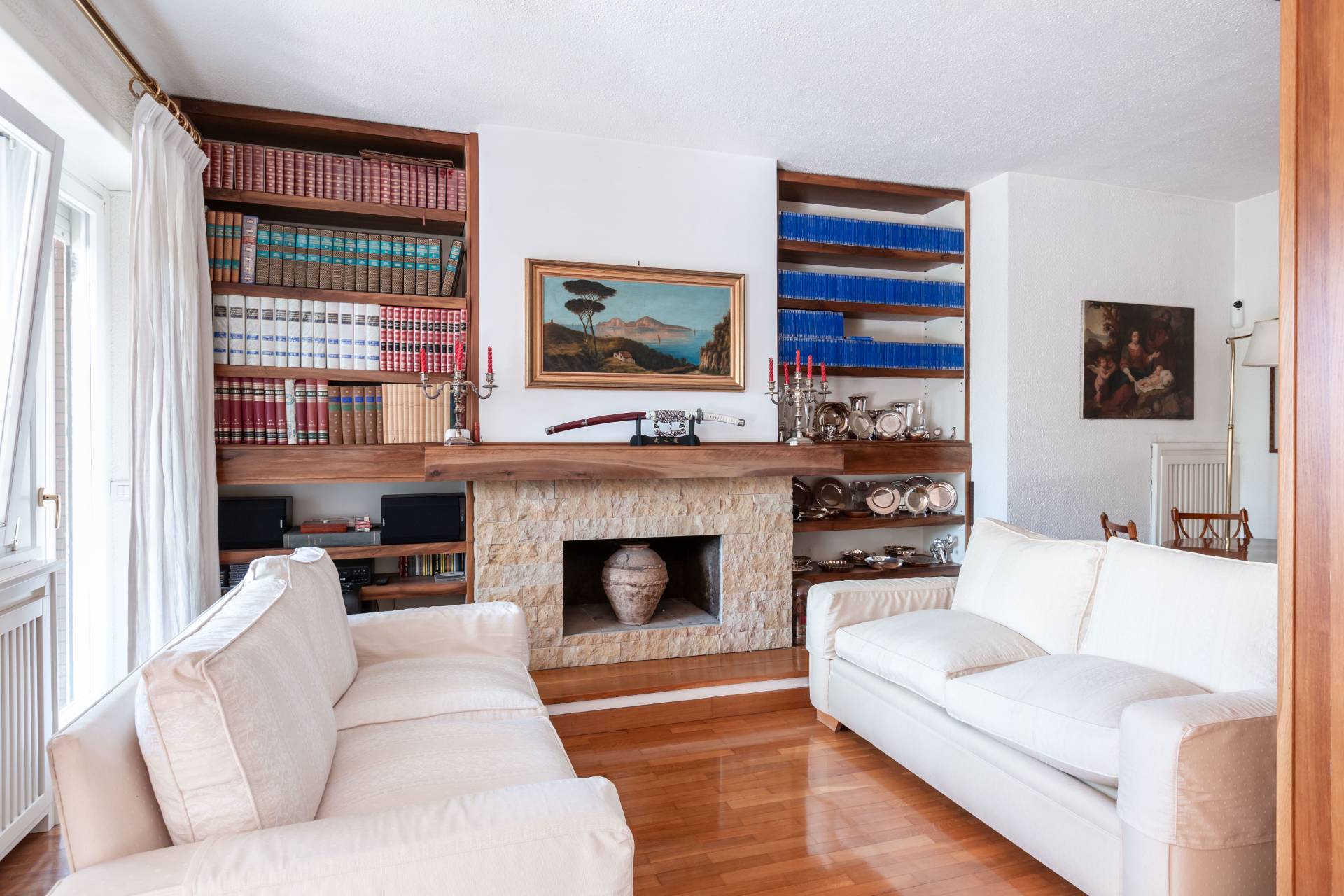 Roma, Roma, 00100, IT, 4 Bedrooms Bedrooms, ,4 BathroomsBathrooms,Residential,For Sale,1927135