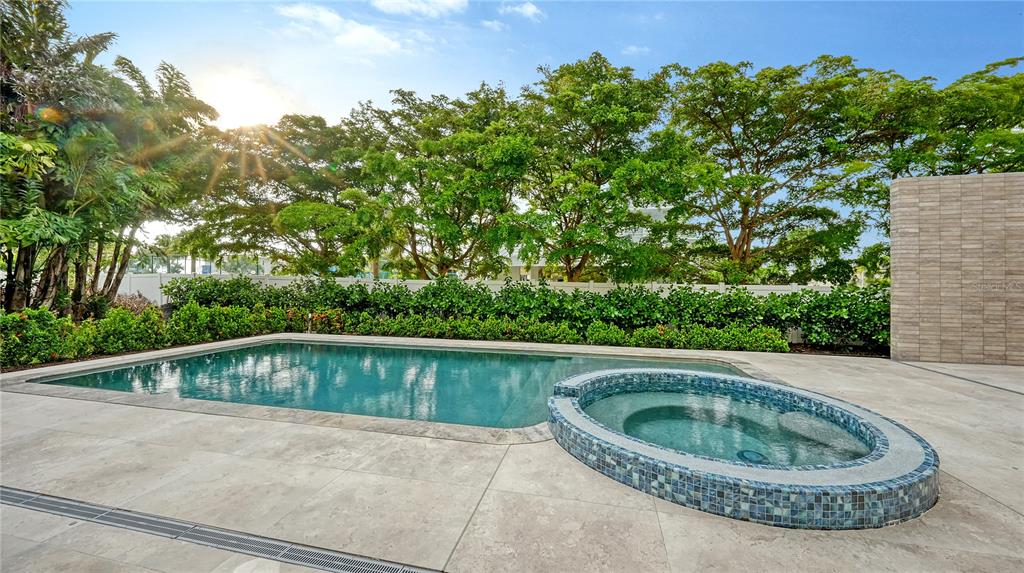 Longboat Key, Florida, 34228, United States, 5 Bedrooms Bedrooms, ,5 BathroomsBathrooms,Residential,For Sale,1766369