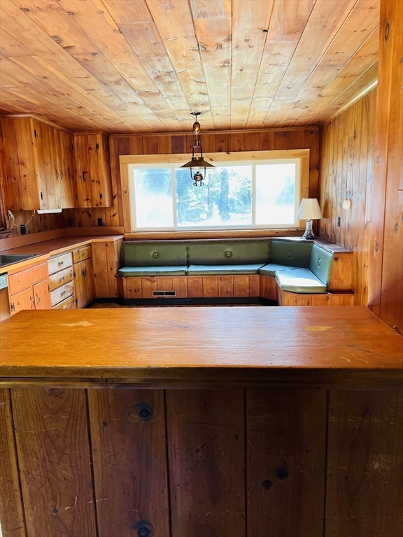 Framingham, Massachusetts, 01702, United States, 4 Bedrooms Bedrooms, ,2 BathroomsBathrooms,Residential,For Sale,1967080