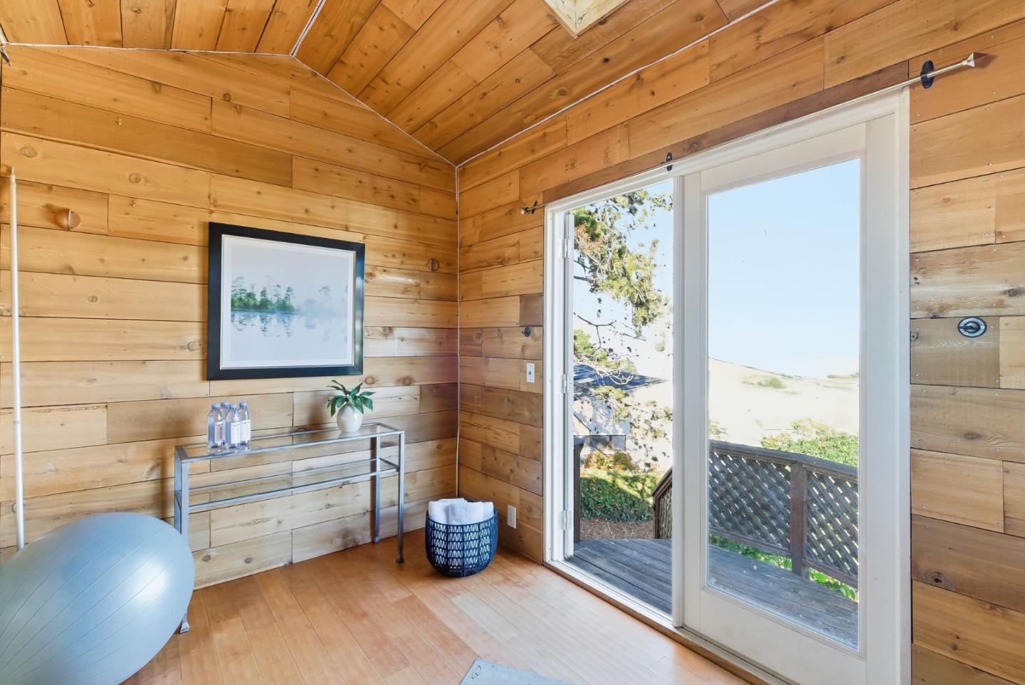 Millbrae, California, 94030, United States, 3 Bedrooms Bedrooms, ,3 BathroomsBathrooms,Residential,For Sale,1986526