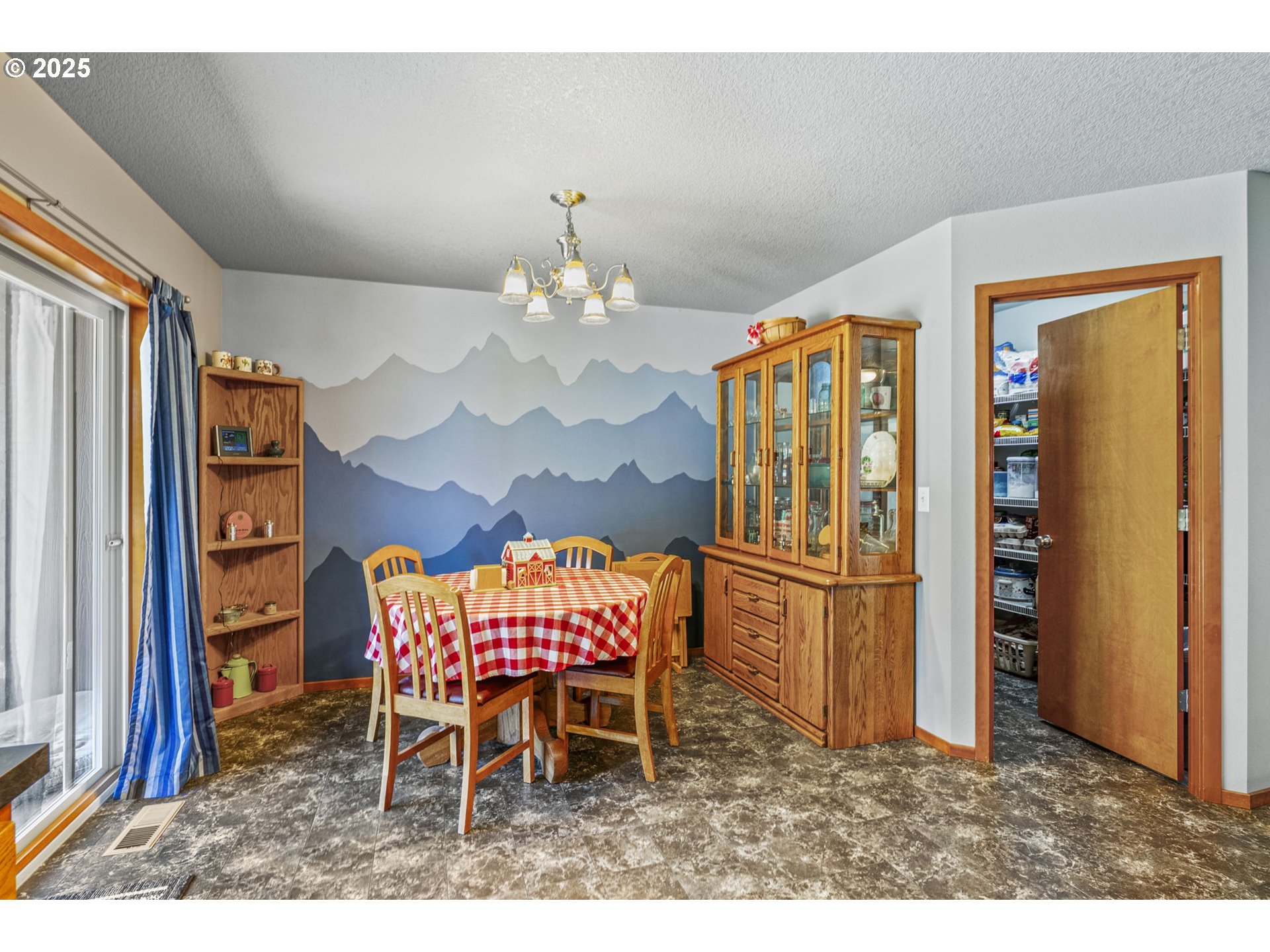 Castle Rock, Washington, 98611, United States, 3 Bedrooms Bedrooms, ,2 BathroomsBathrooms,Residential,For Sale,1848776