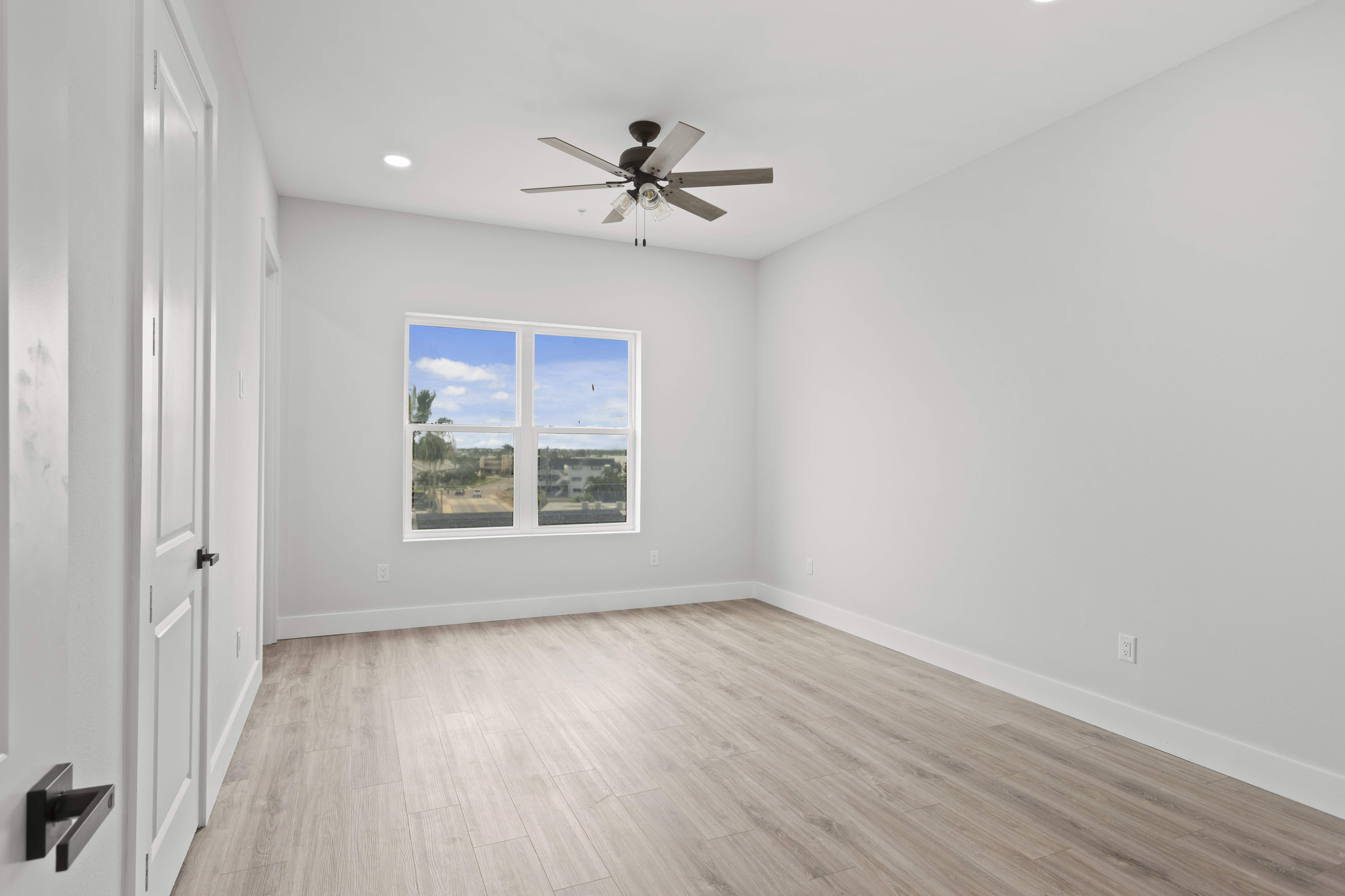 11605 1st St E # 6, Treasure Island, Florida, 33706, United States, 5 Bedrooms Bedrooms, ,4 BathroomsBathrooms,Residential,For Sale,11605 1st St E # 6,1423678