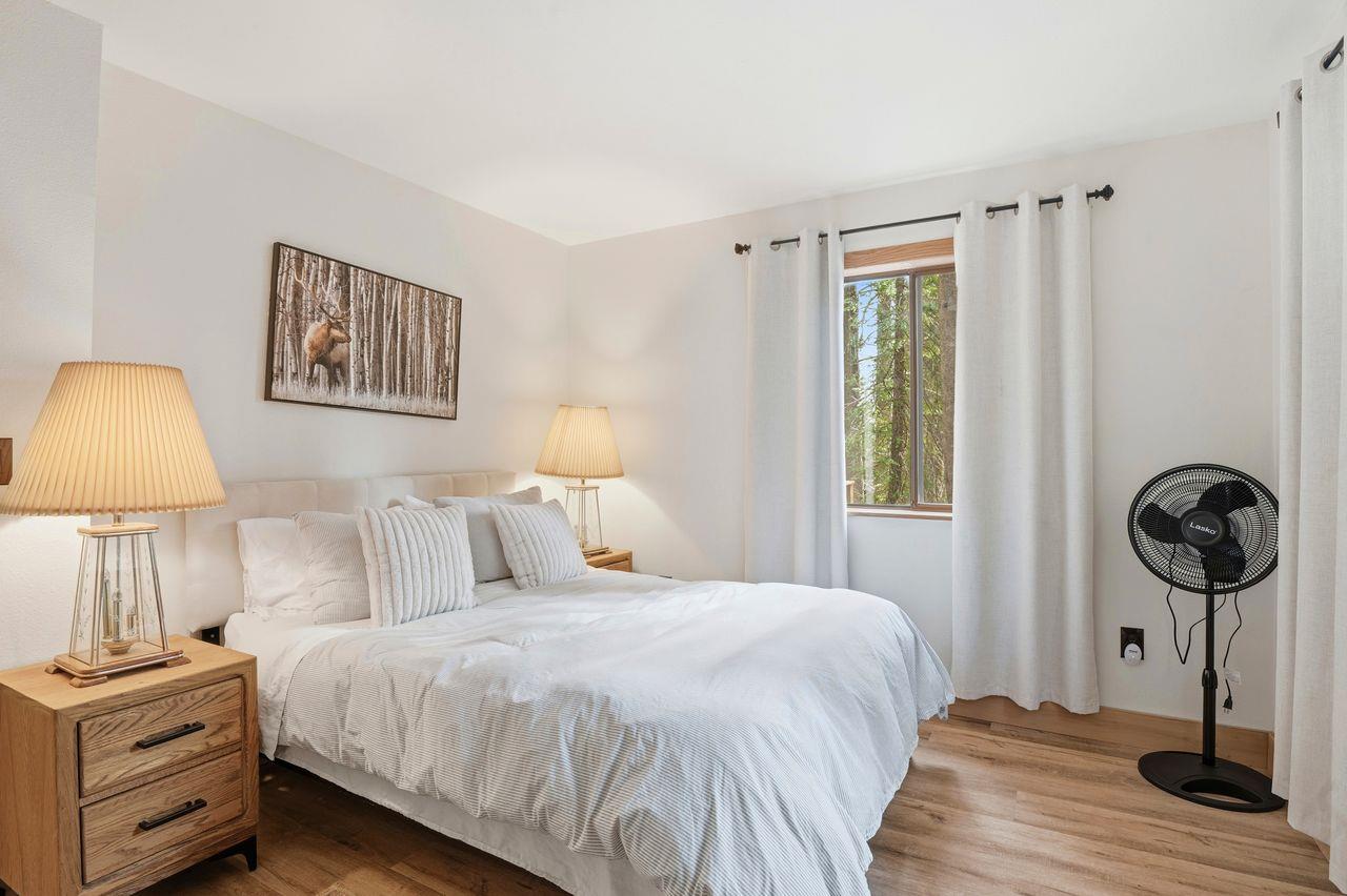 Soda Springs, California, 95728, United States, 3 Bedrooms Bedrooms, ,2 BathroomsBathrooms,Residential,For Sale,1998980