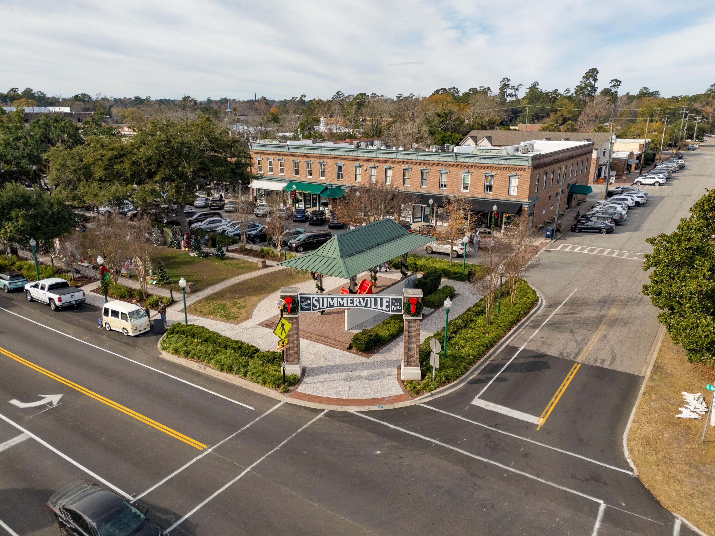 Summerville, South Carolina, 29483, United States, 4 Bedrooms Bedrooms, ,4 BathroomsBathrooms,Residential,For Sale,2005994