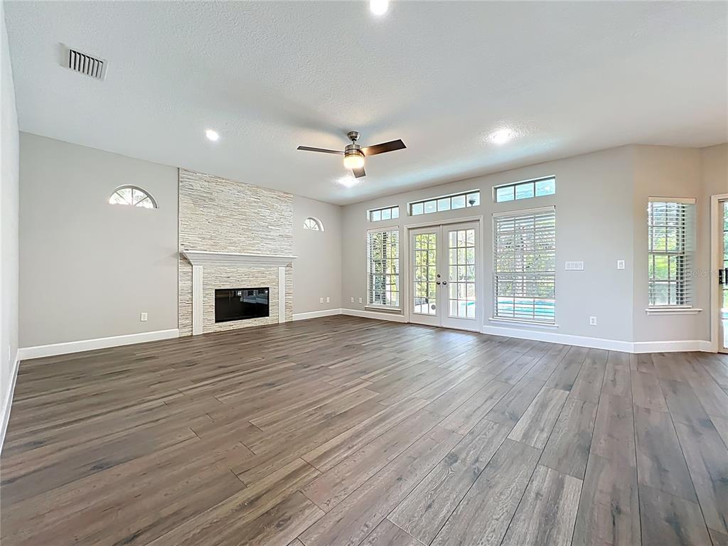 Oviedo, Florida, 32765, United States, 4 Bedrooms Bedrooms, ,3 BathroomsBathrooms,Residential,For Sale,1890783