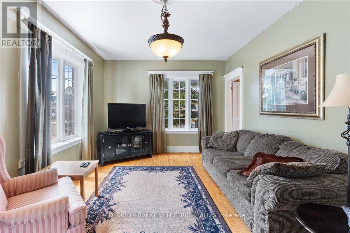 TRENT HILLS (CAMPBELLFORD), Ontario, K0L 1L0, CA, 3 Bedrooms Bedrooms, ,1 BathroomBathrooms,Residential,For Sale,1883318