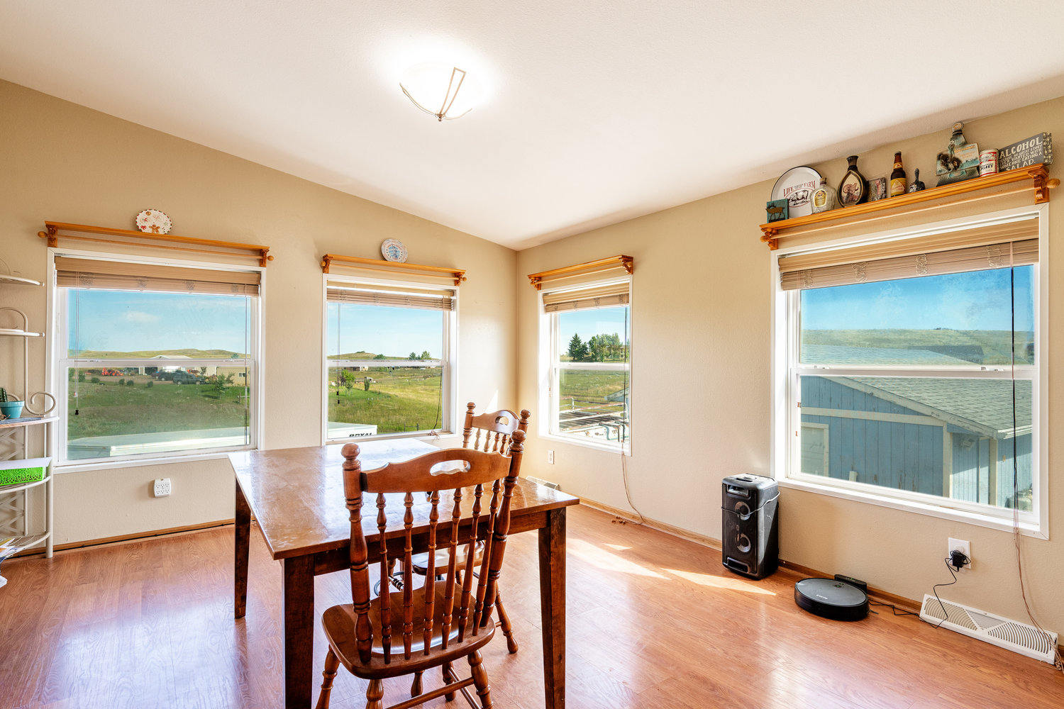 Banner, Wyoming, 82832, United States, 4 Bedrooms Bedrooms, ,3 BathroomsBathrooms,Residential,For Sale,1944792