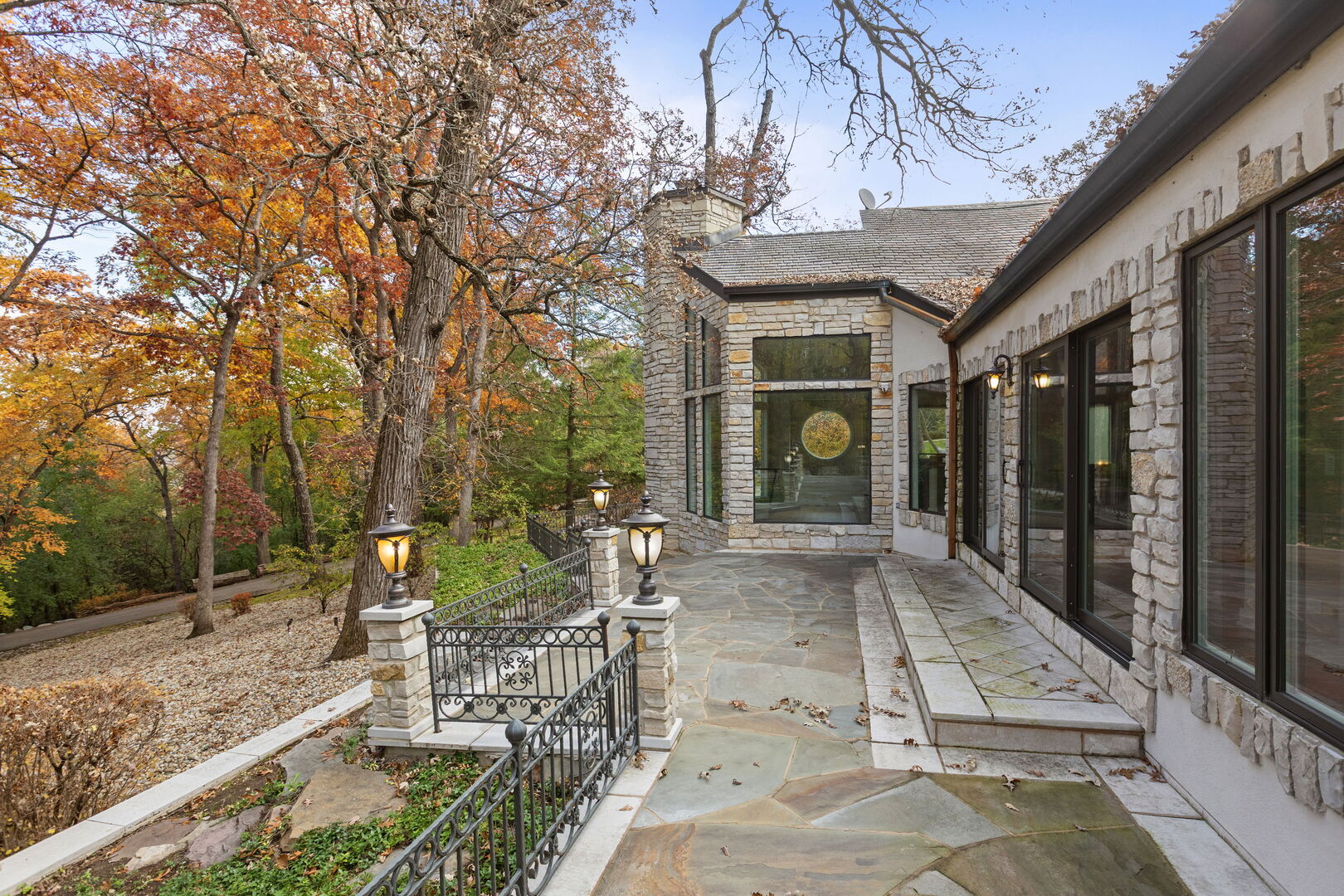 Barrington Hills, Illinois, 60010, United States, 4 Bedrooms Bedrooms, ,6 BathroomsBathrooms,Residential,For Sale,1989014