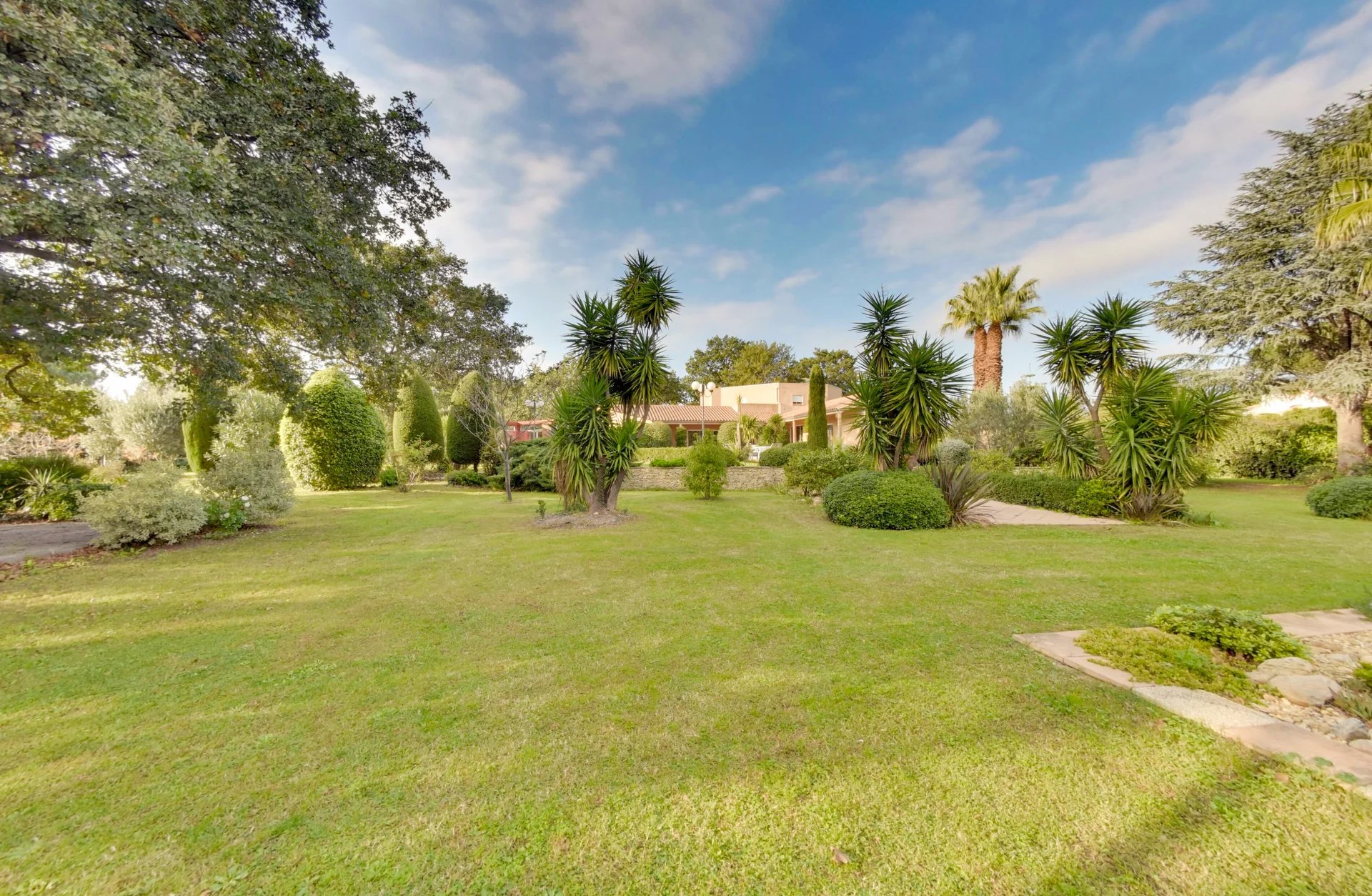 Perpignan, Occitanie, 66000, FR, 3 Bedrooms Bedrooms, ,3 BathroomsBathrooms,Residential,For Sale,1669369