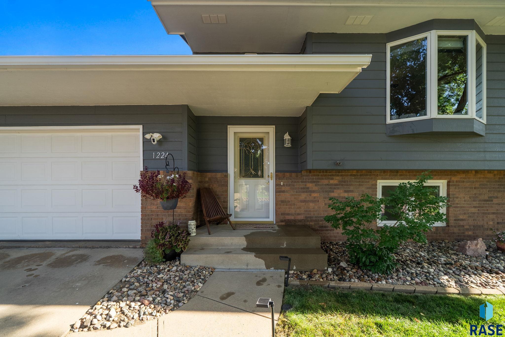 Dunham Cir, Sioux Falls, SD 57106 #1
