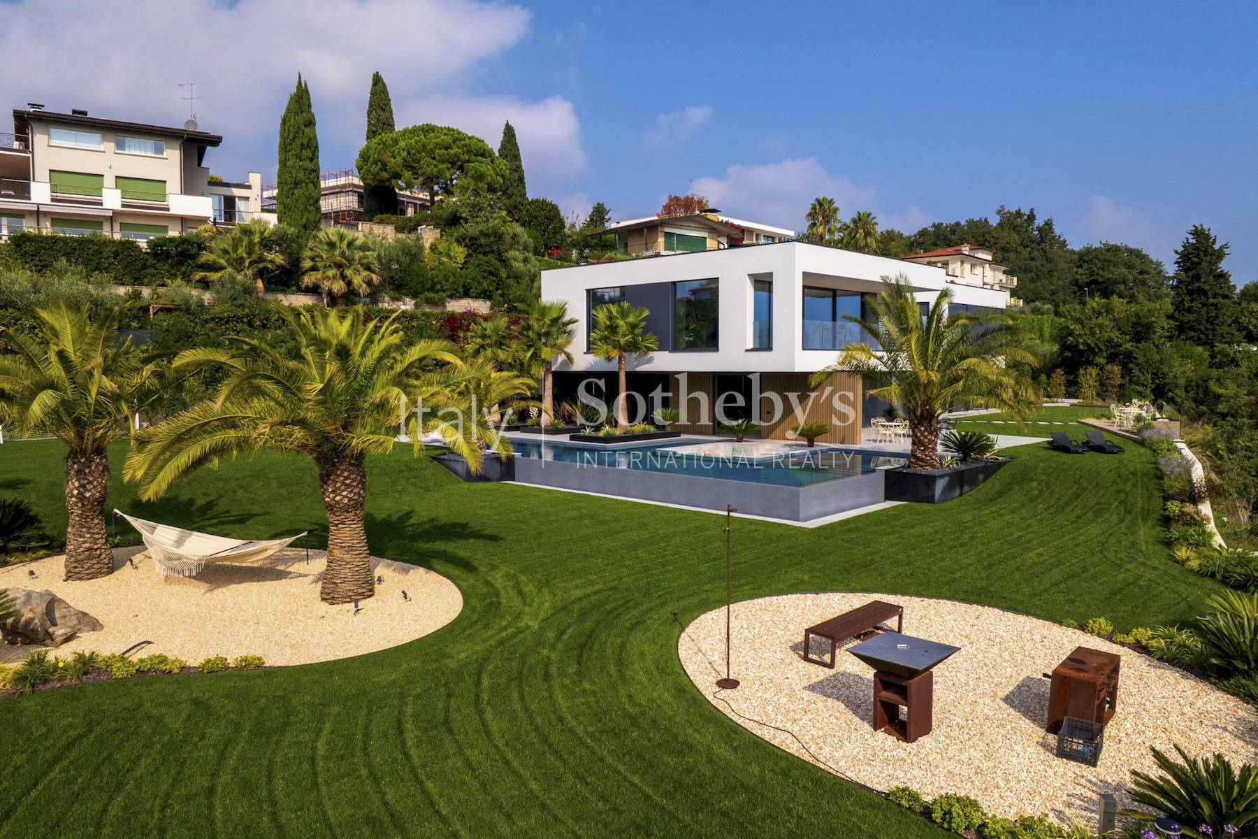  Exclusive modern villa with panoramic lake views - 物件實景