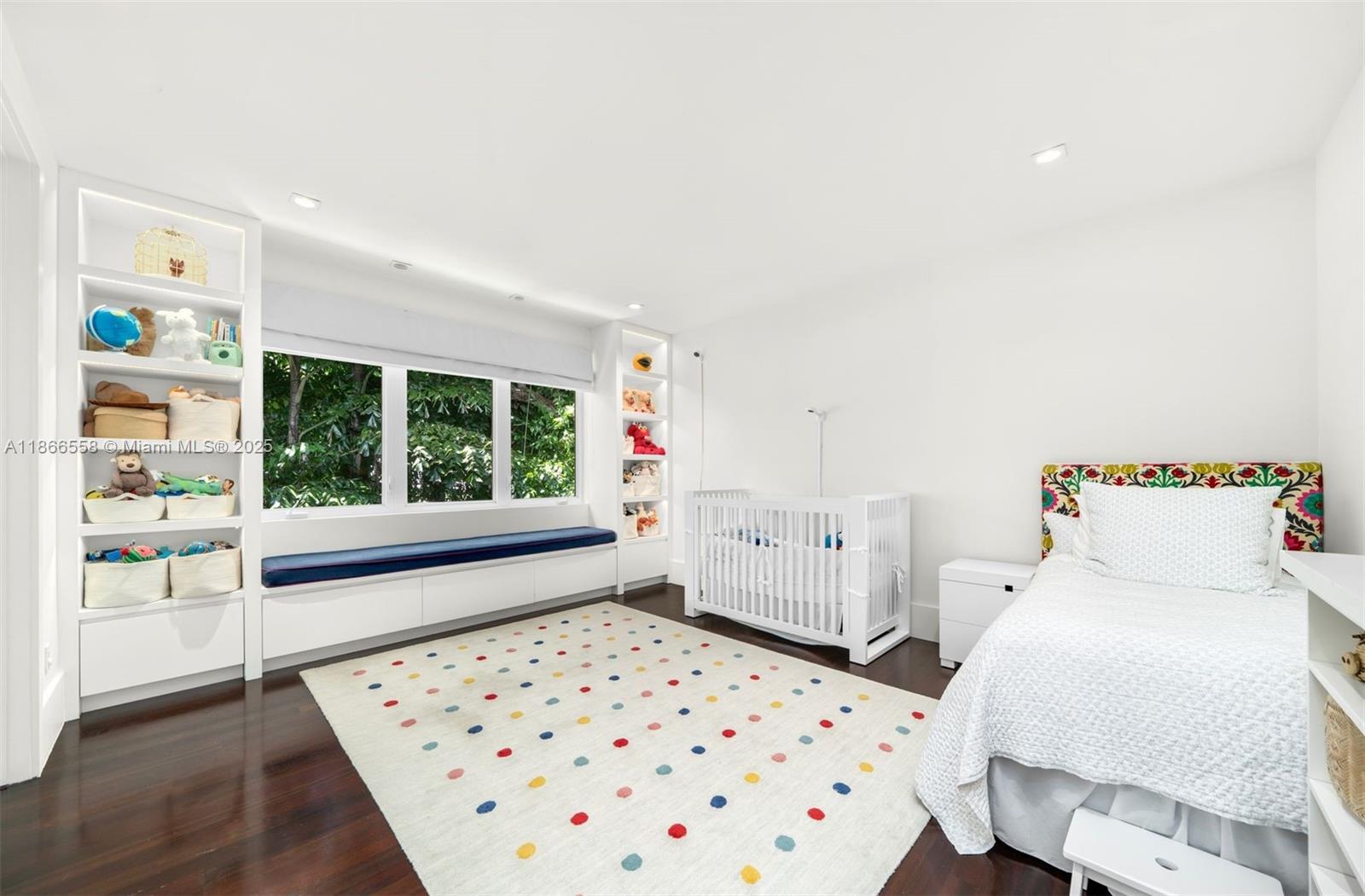 Miami, Florida, 33129, United States, 6 Bedrooms Bedrooms, ,7 BathroomsBathrooms,Residential,For Sale,1933158
