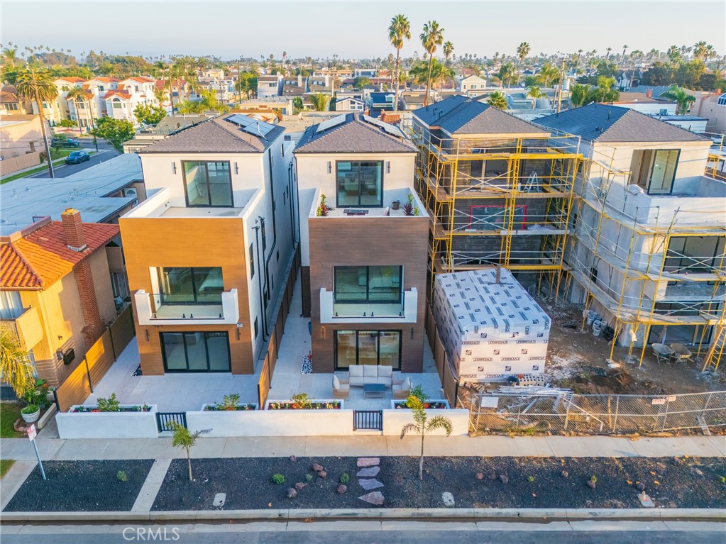 Huntington Beach, California, 92648, United States, 3 Bedrooms Bedrooms, ,5 BathroomsBathrooms,Residential,For Sale,2003455