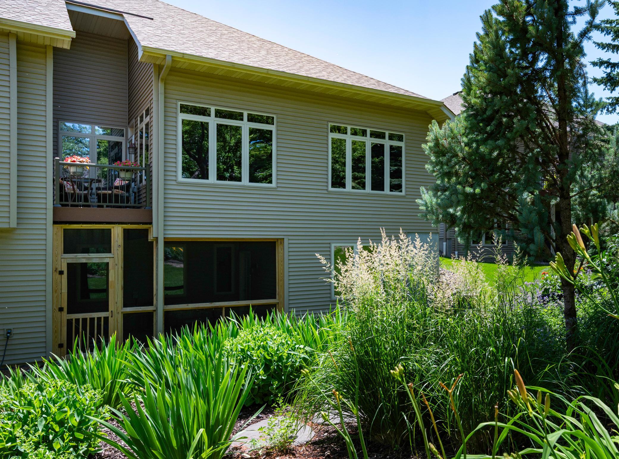 Plymouth, Minnesota, 55446, United States, 3 Bedrooms Bedrooms, ,2 BathroomsBathrooms,Residential,For Sale,1931417