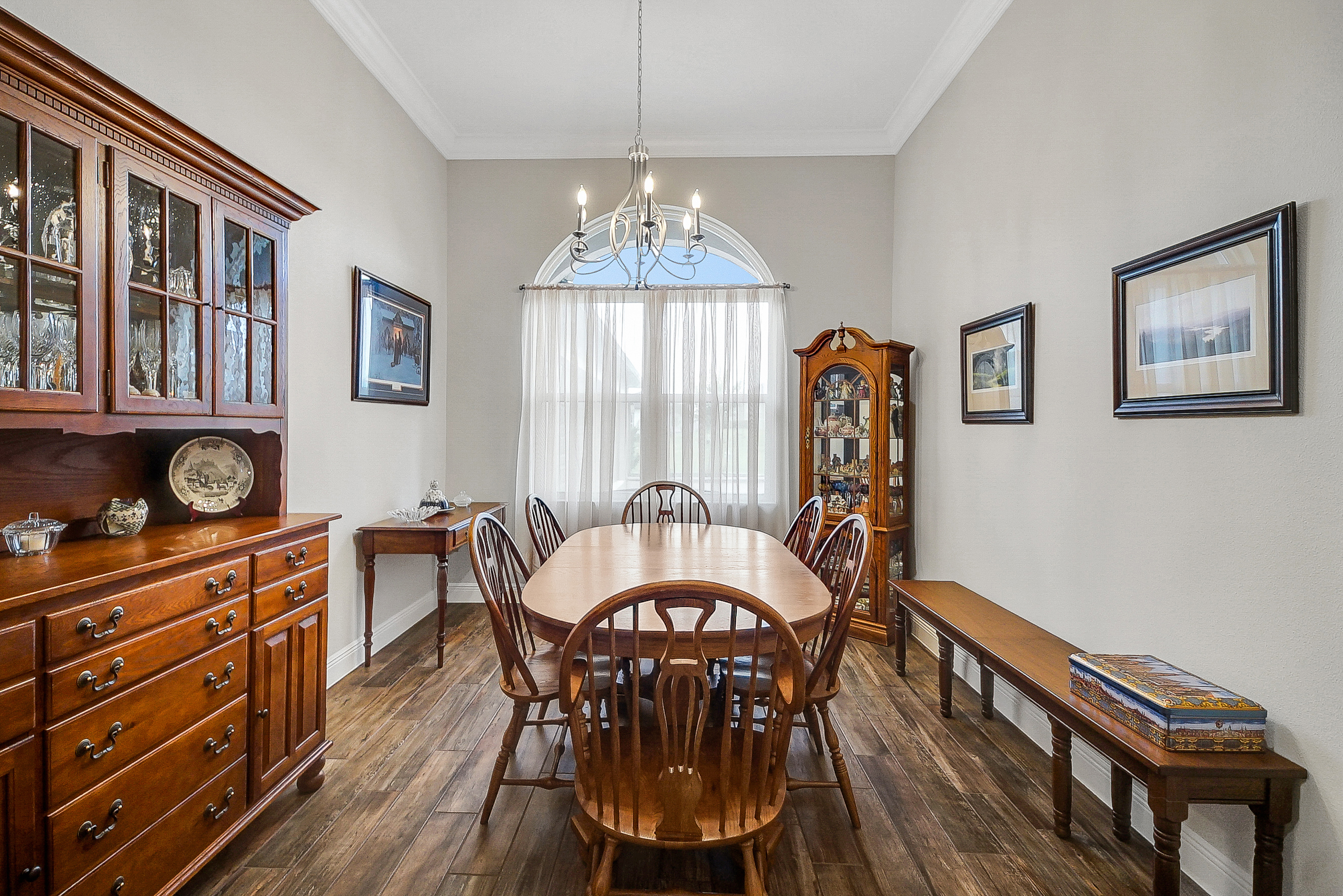 Lady Lake, Florida, 32159, United States, 4 Bedrooms Bedrooms, ,3 BathroomsBathrooms,Residential,For Sale,1945025