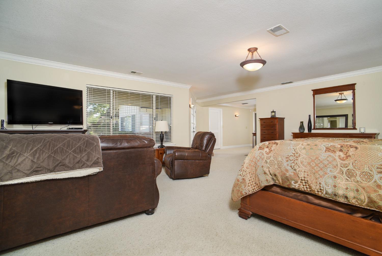 Wilton, California, 95693, United States, 5 Bedrooms Bedrooms, ,4 BathroomsBathrooms,Residential,For Sale,1901848