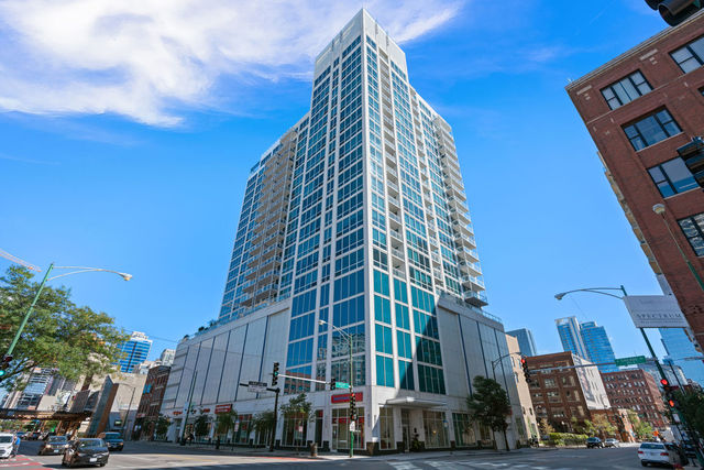 Chicago, Illinois, 60654, United States, 2 Bedrooms Bedrooms, ,2 BathroomsBathrooms,Residential,For Sale,2023222