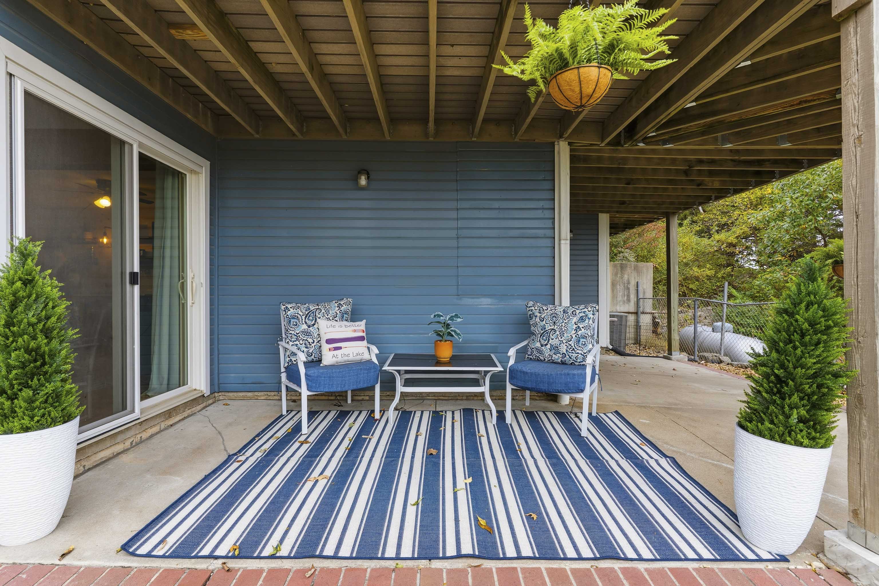 Manhattan, Kansas, 66503, United States, 4 Bedrooms Bedrooms, ,4 BathroomsBathrooms,Residential,For Sale,1985204