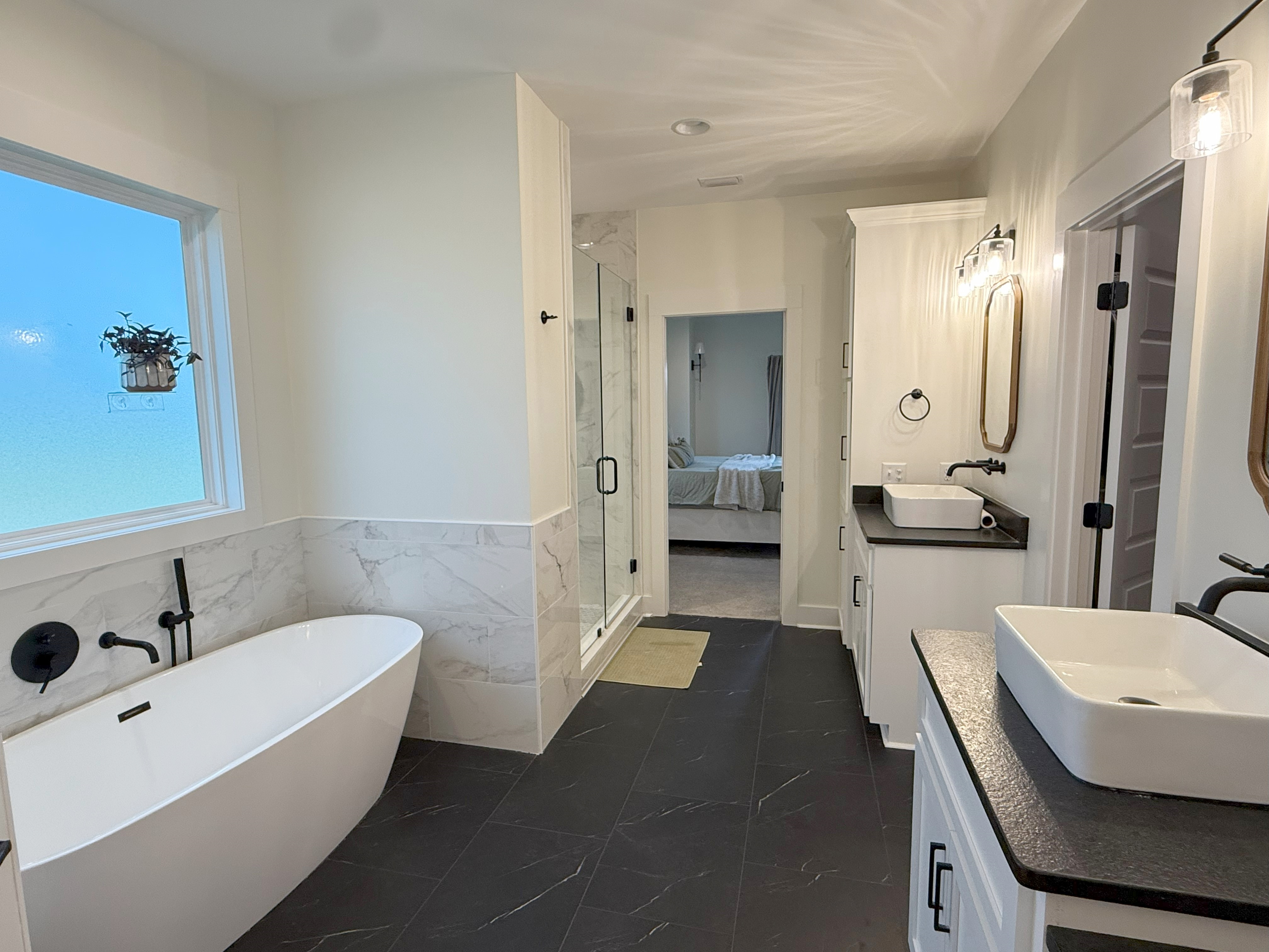 Headland, Alabama, 36345, United States, 4 Bedrooms Bedrooms, ,4 BathroomsBathrooms,Residential,For Sale,1977217