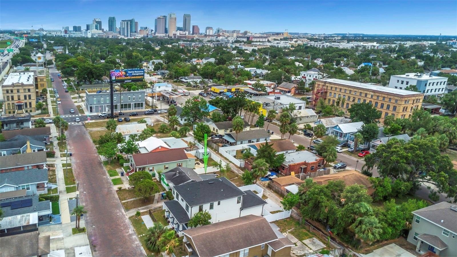 TAMPA, Florida, 33607, United States, 5 Bedrooms Bedrooms, ,3 BathroomsBathrooms,Residential,For Sale,1976051