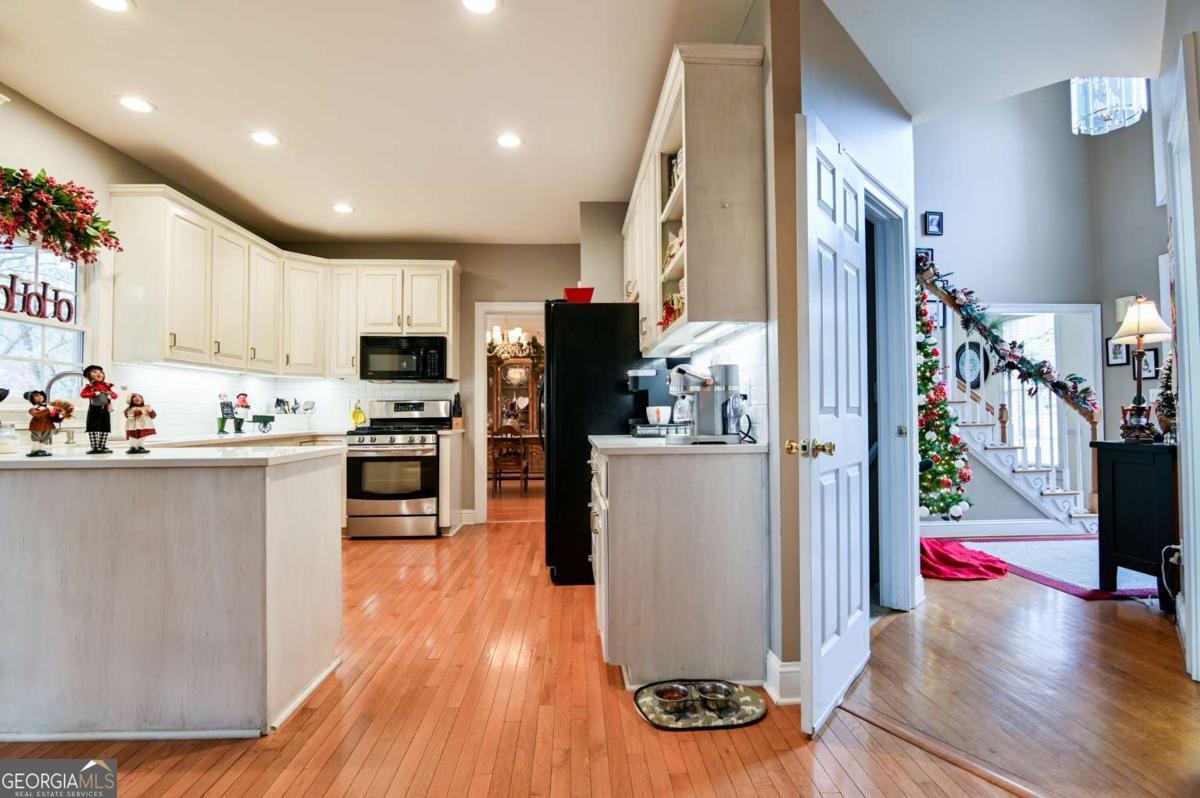 Athens, Georgia, 30606, United States, 6 Bedrooms Bedrooms, ,4 BathroomsBathrooms,Residential,For Sale,2003129