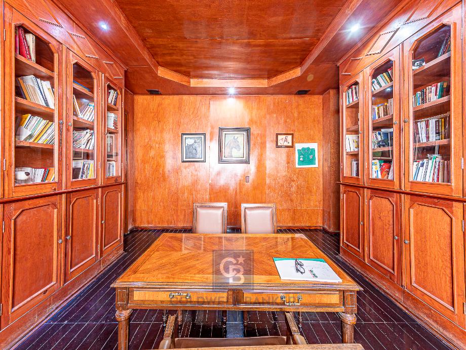 Chihuahua, Cuauhtémoc, Ciudad de México, 06700, Mexico, 5 Bedrooms Bedrooms, ,4 BathroomsBathrooms,Residential,For Sale,Chihuahua,1571530