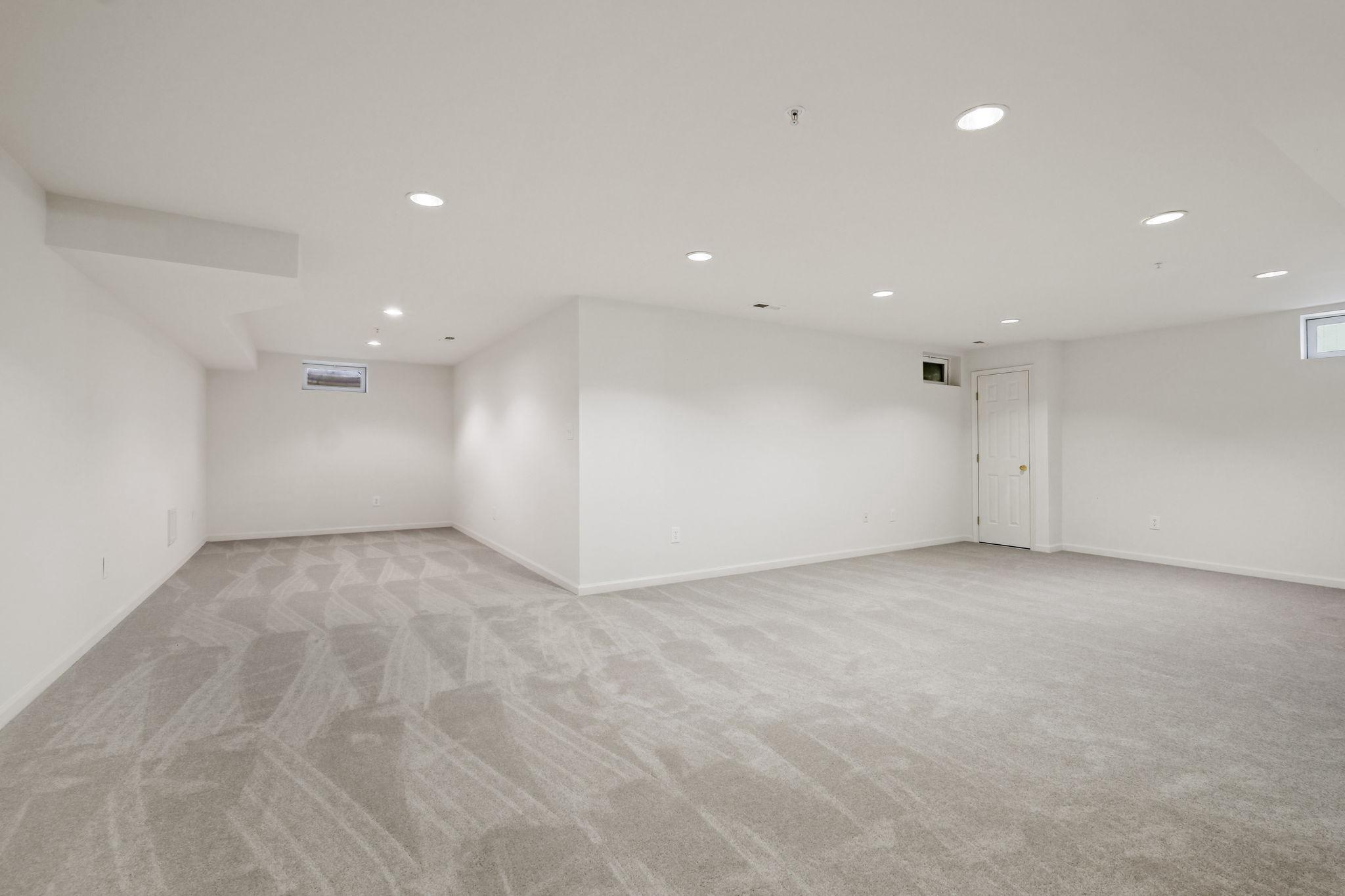  845 Lake Varuna Drive, Gaithersburg, MD, 20878 - 物件實景