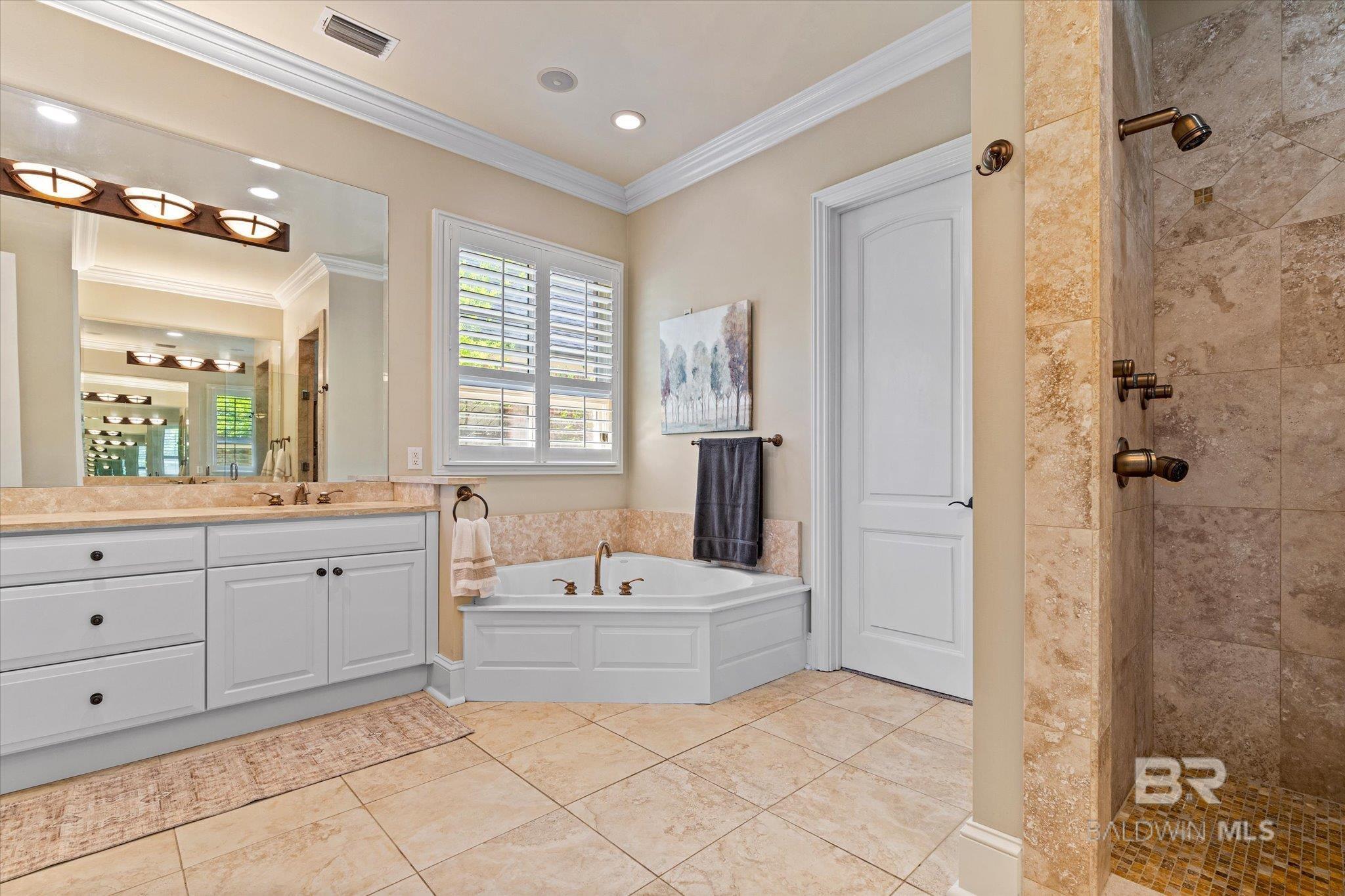 Gulf Shores, Alabama, 36542, United States, 3 Bedrooms Bedrooms, ,3 BathroomsBathrooms,Residential,For Sale,1804306