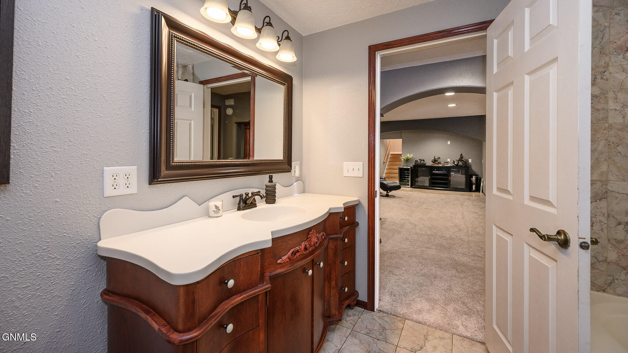 Mandan, North Dakota, 58554, United States, 5 Bedrooms Bedrooms, ,4 BathroomsBathrooms,Residential,For Sale,2005238