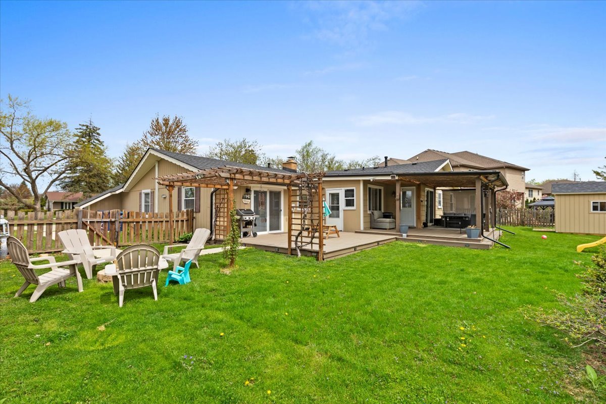 Schaumburg, Illinois, 60193, United States, 4 Bedrooms Bedrooms, ,3 BathroomsBathrooms,Residential,For Sale,1865850
