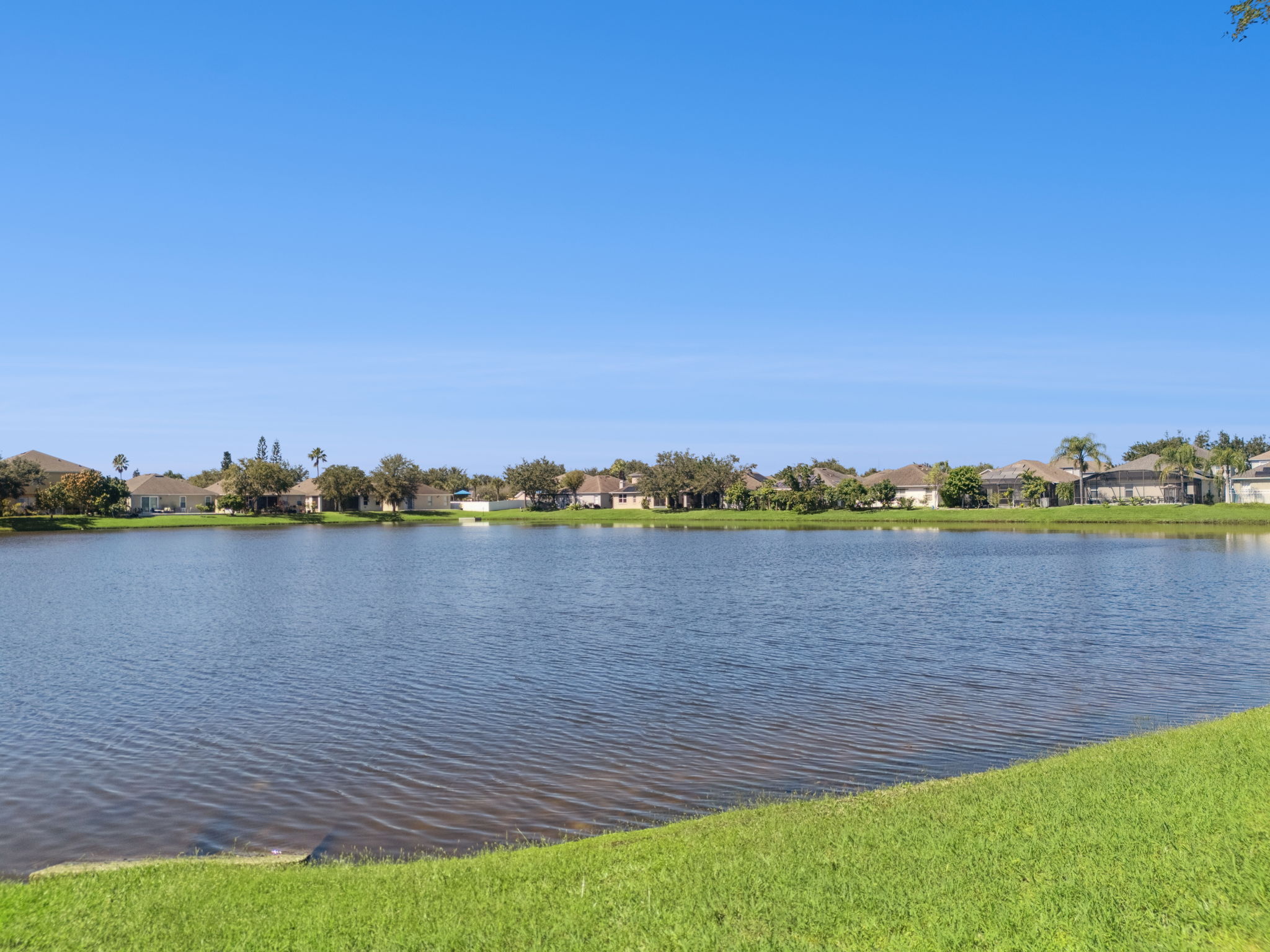 Orlando, Florida, 32825, United States, 5 Bedrooms Bedrooms, ,4 BathroomsBathrooms,Residential,For Sale,1980757