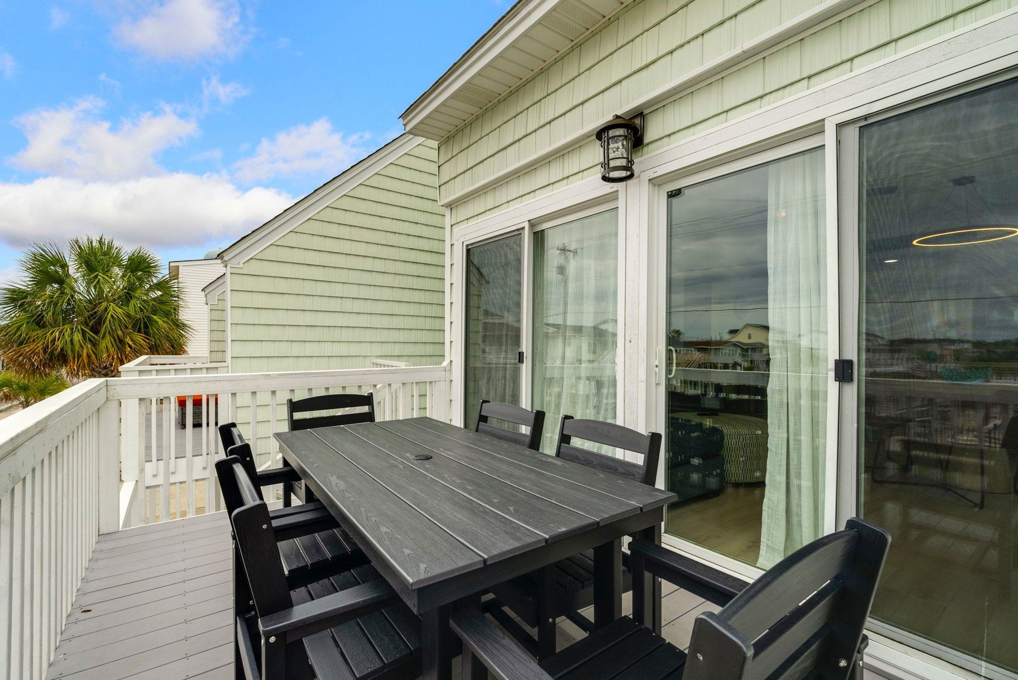 North Myrtle Beach, South Carolina, 29582, United States, 6 Bedrooms Bedrooms, ,4 BathroomsBathrooms,Residential,For Sale,2034176
