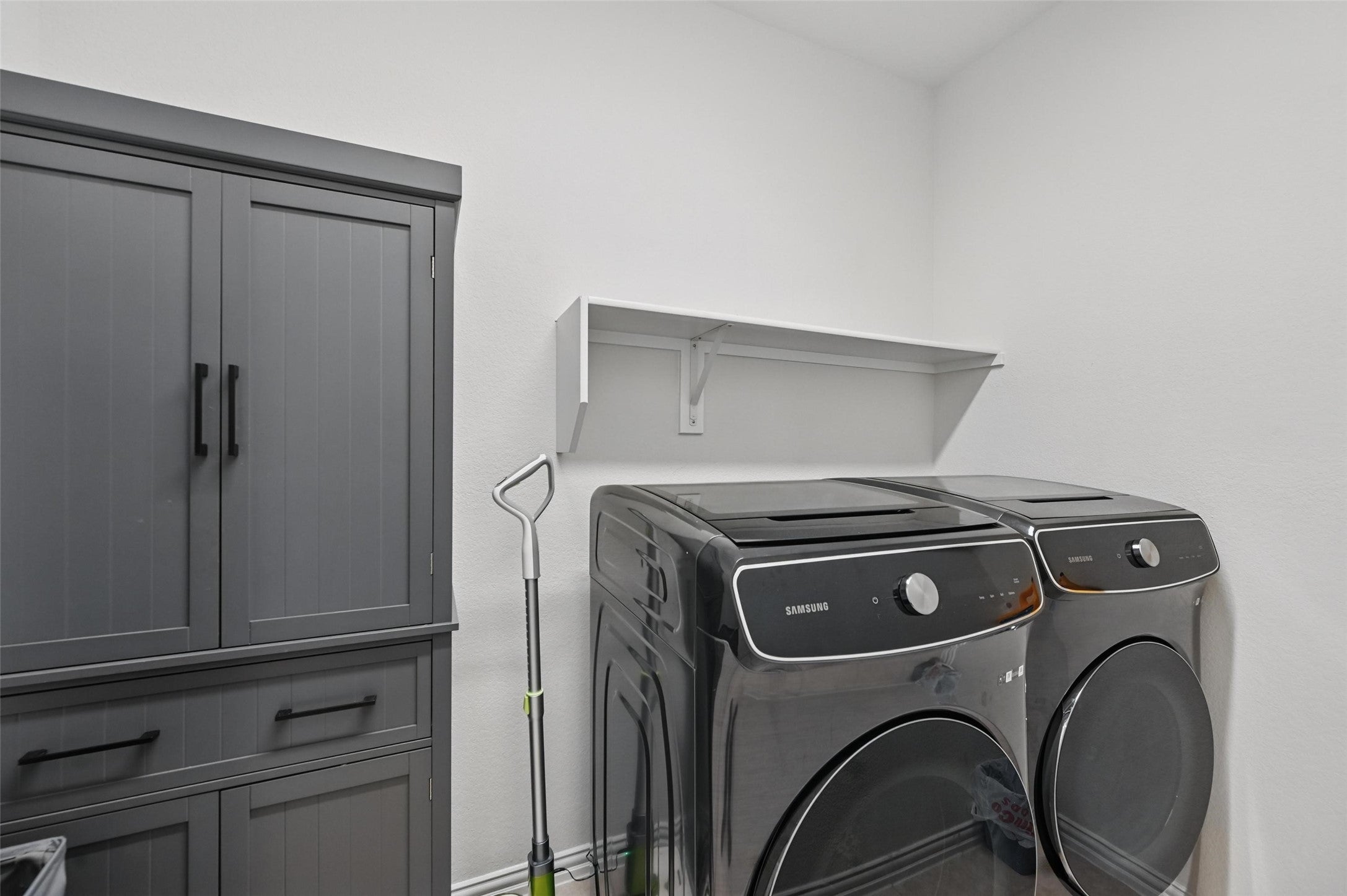 Fort Worth, Texas, 76052, United States, 4 Bedrooms Bedrooms, ,4 BathroomsBathrooms,Residential,For Sale,1980397