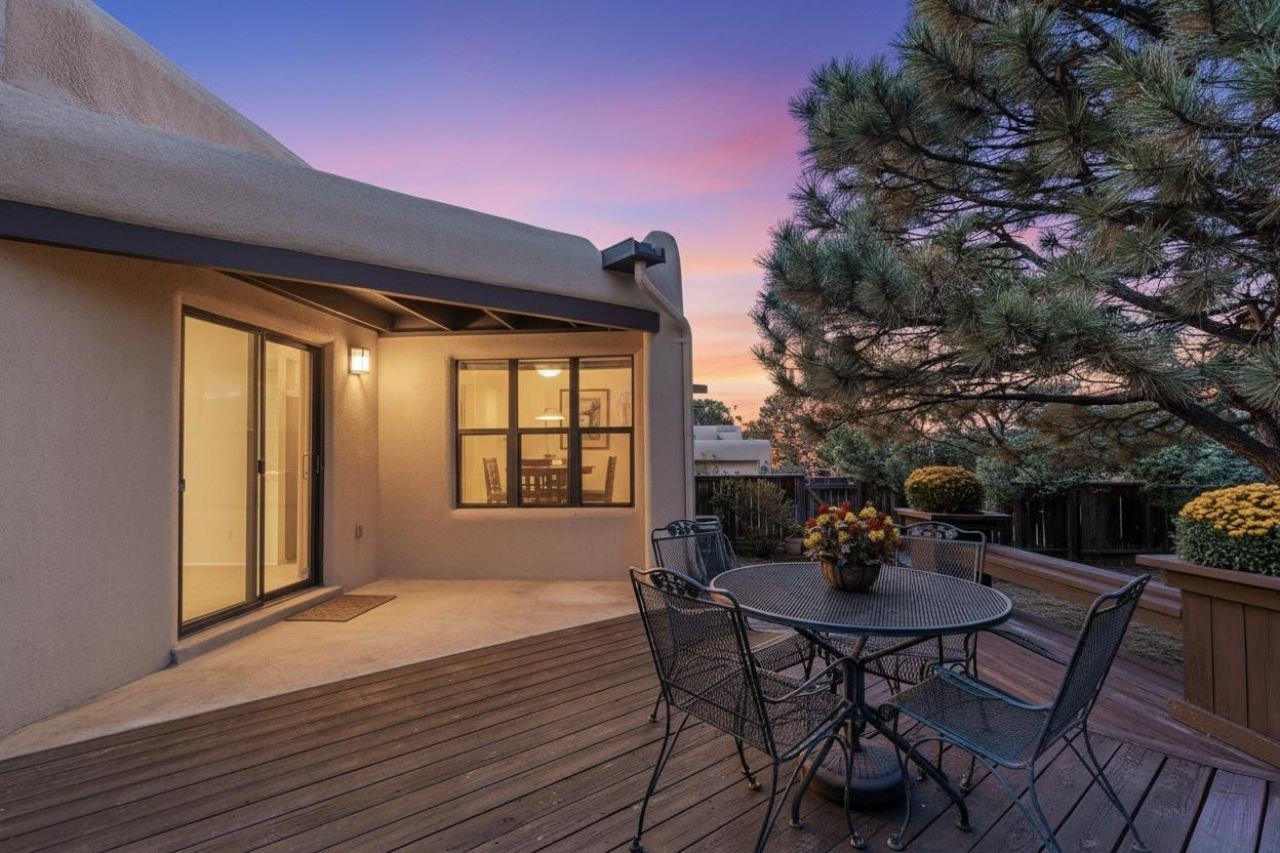 Santa Fe, New Mexico, 87507, United States, 3 Bedrooms Bedrooms, ,2 BathroomsBathrooms,Residential,For Sale,1955311