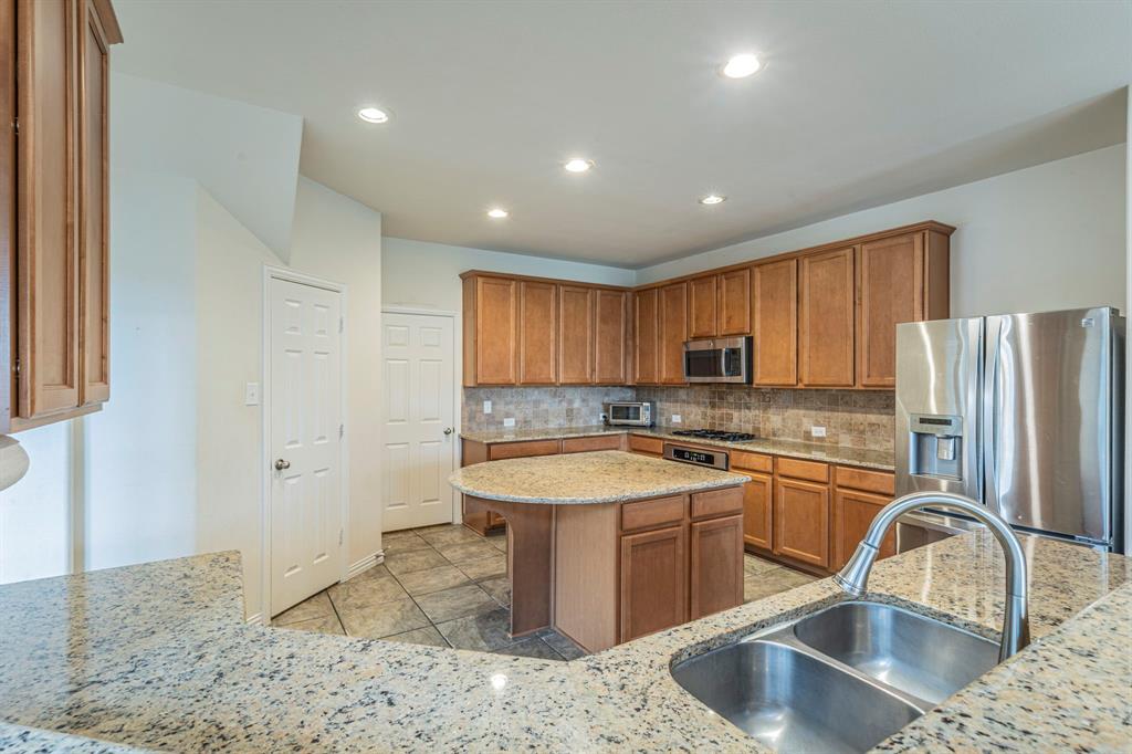 Fort Worth, Texas, 76244, United States, 4 Bedrooms Bedrooms, ,4 BathroomsBathrooms,Residential,For Sale,2038364