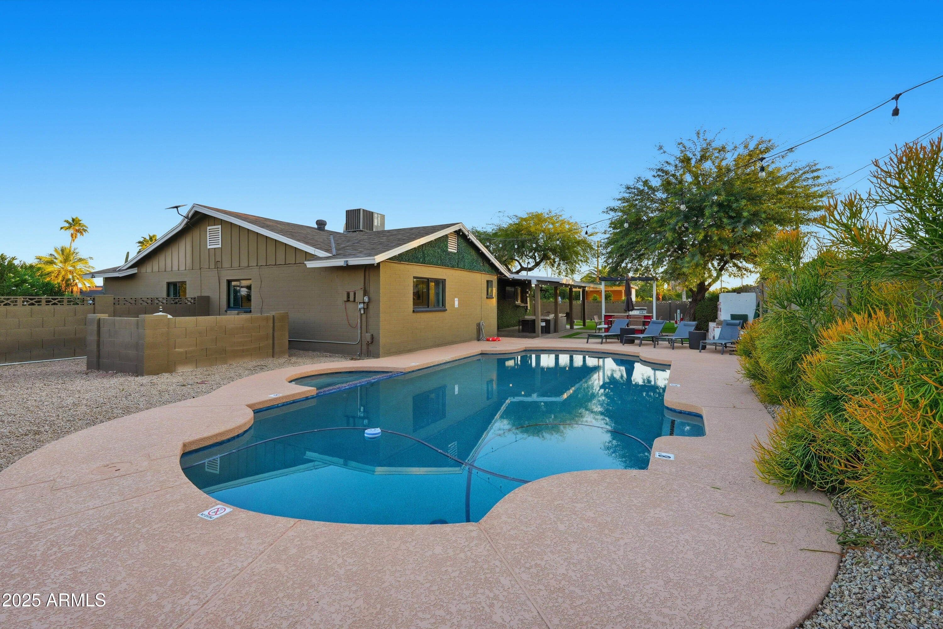 Scottsdale, Arizona, 85251, United States, 4 Bedrooms Bedrooms, ,2 BathroomsBathrooms,Residential,For Sale,2001861