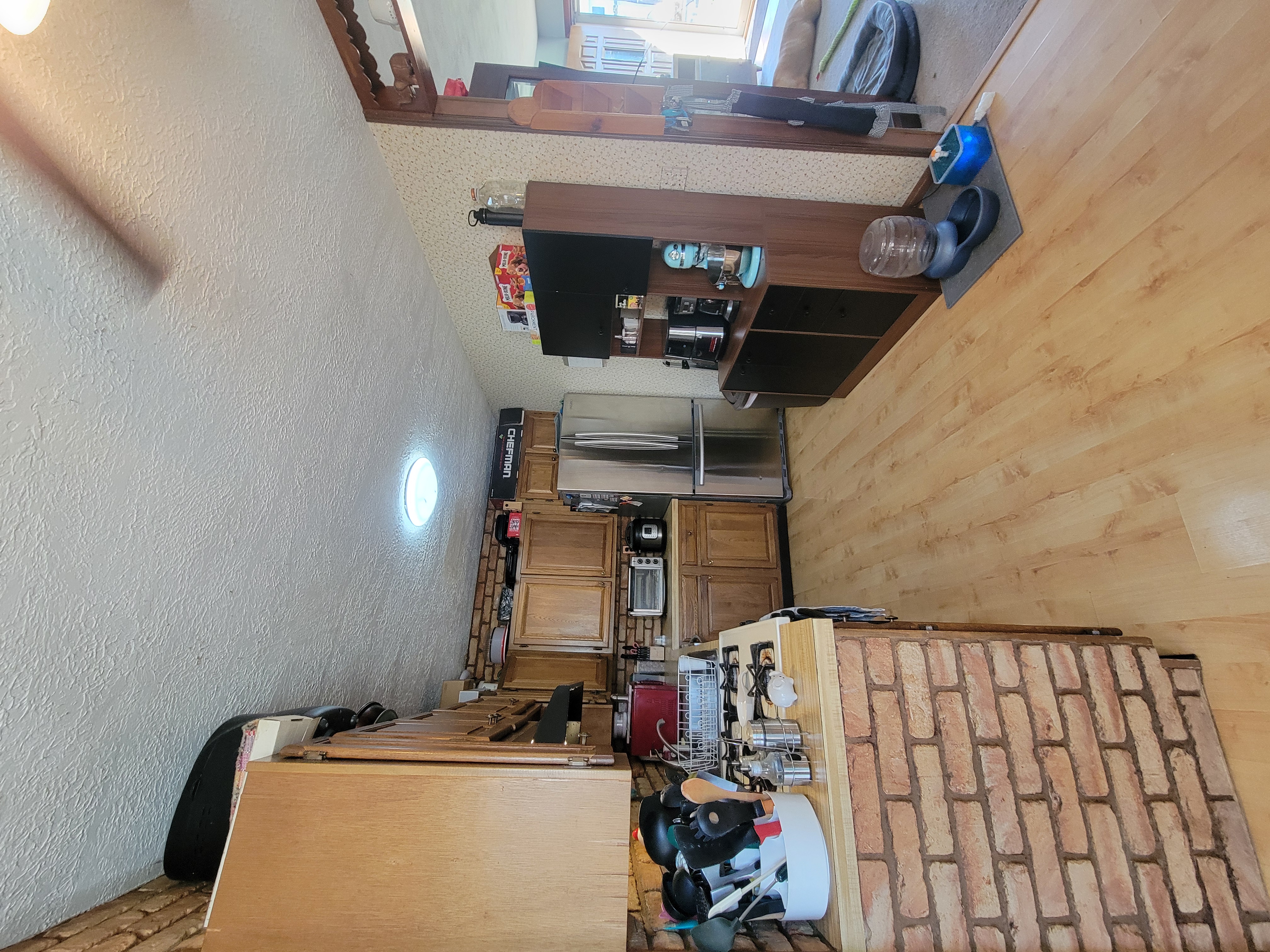 Carteret, New Jersey, 07008, United States, 6 Bedrooms Bedrooms, ,2 BathroomsBathrooms,Residential,For Sale,1980977