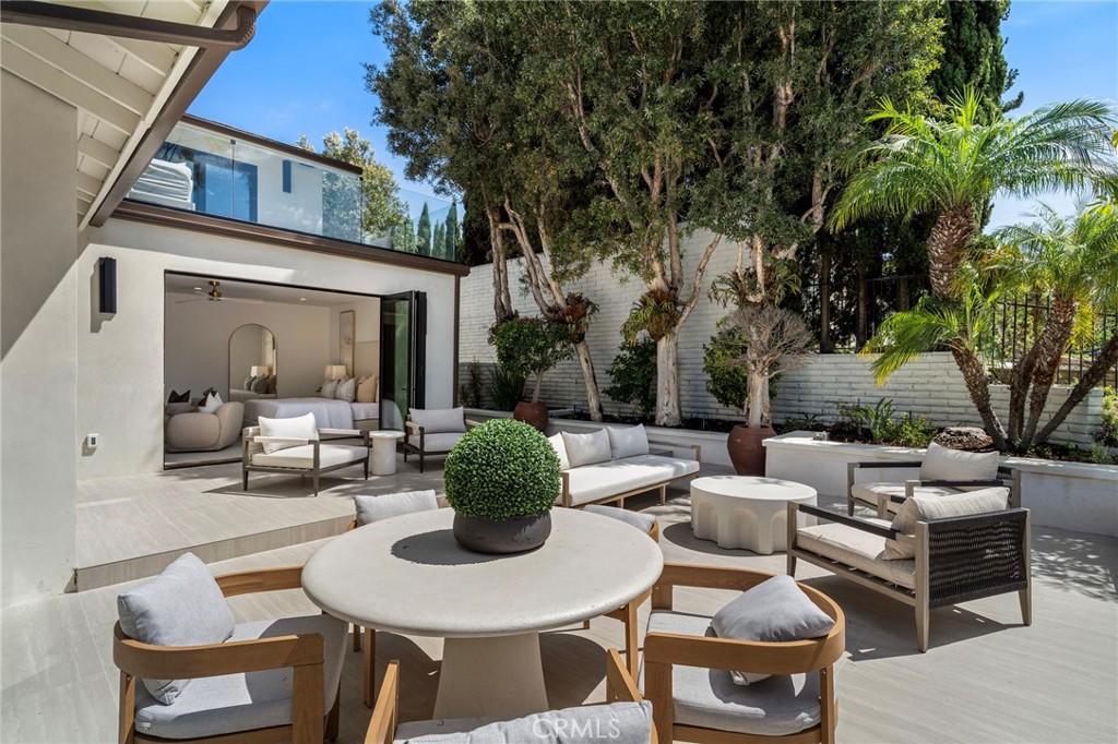 Newport Beach, California, 92660, United States, 4 Bedrooms Bedrooms, ,5 BathroomsBathrooms,Residential,For Sale,1942289