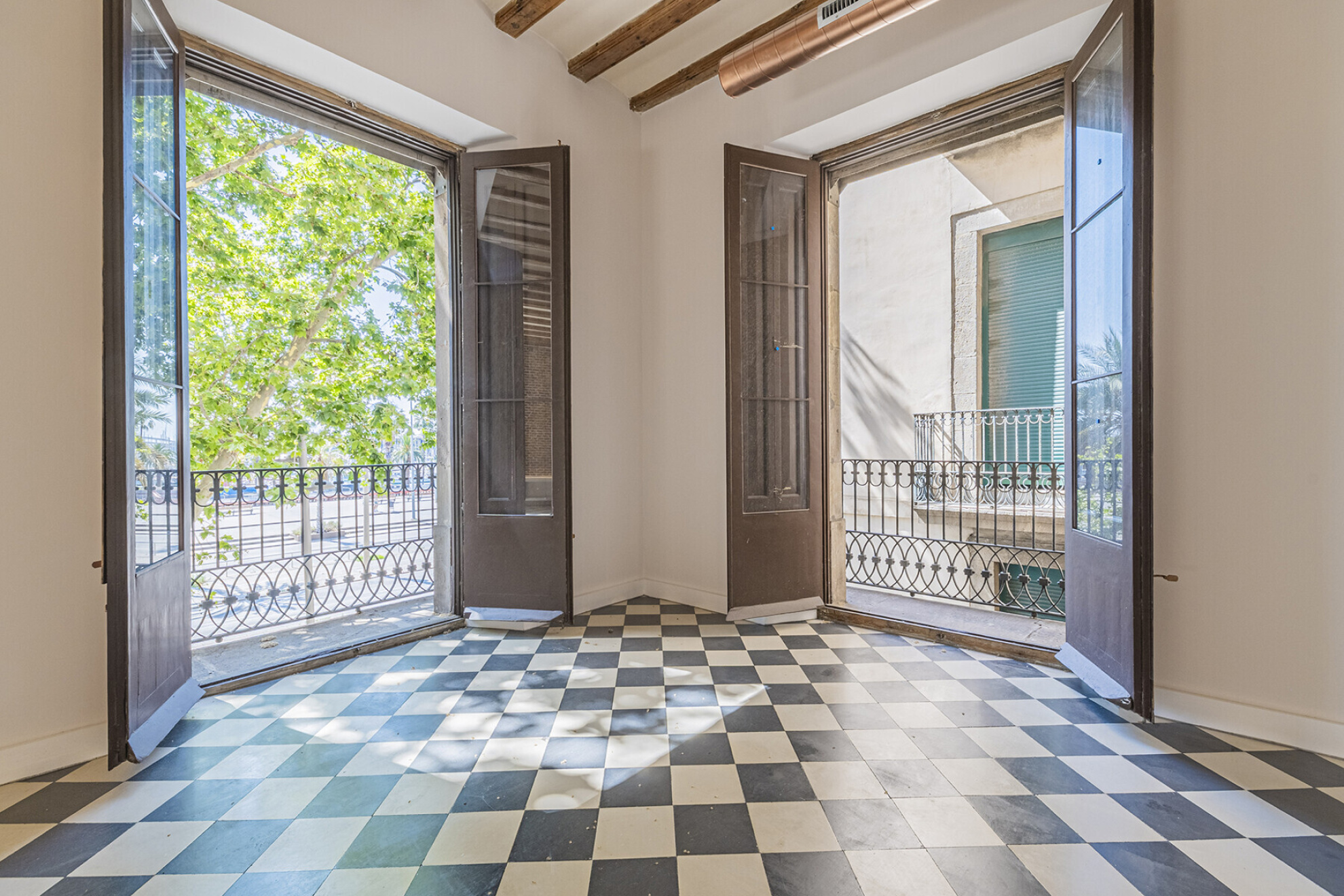  Magnificent, renovated main residence in a historic estate overlooking Port Vell - 物件實景