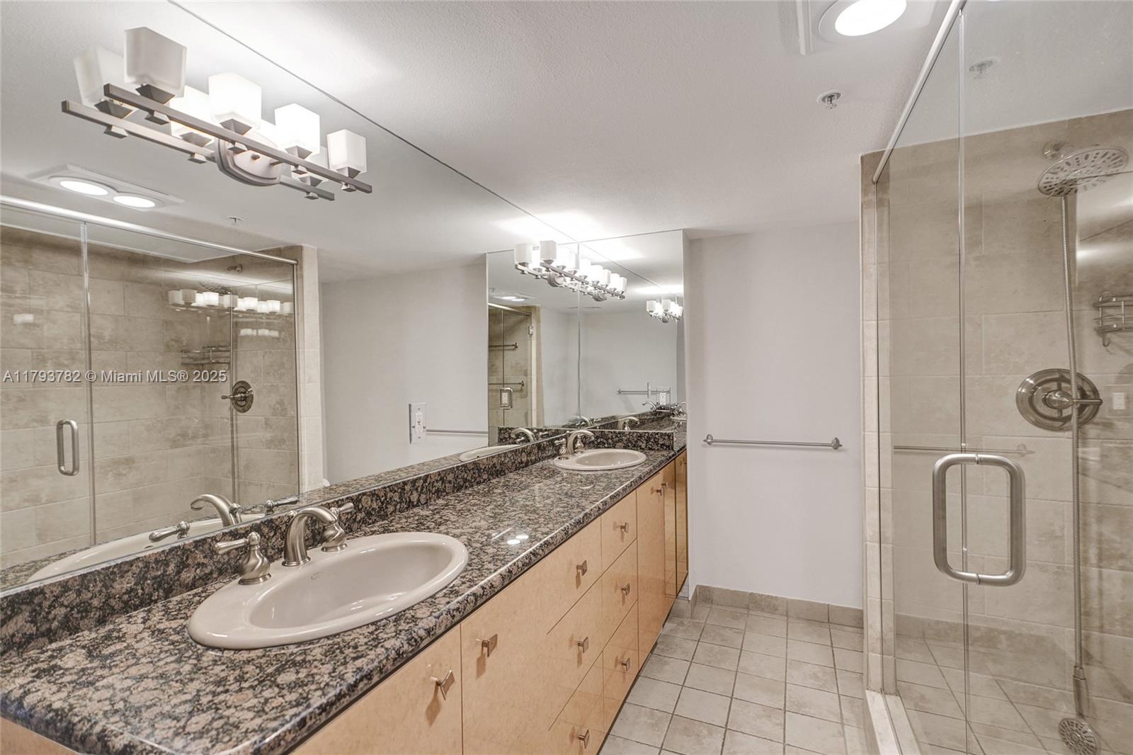 Aventura, Florida, 33180, United States, 5 Bedrooms Bedrooms, ,4 BathroomsBathrooms,Residential,For Sale,1794425