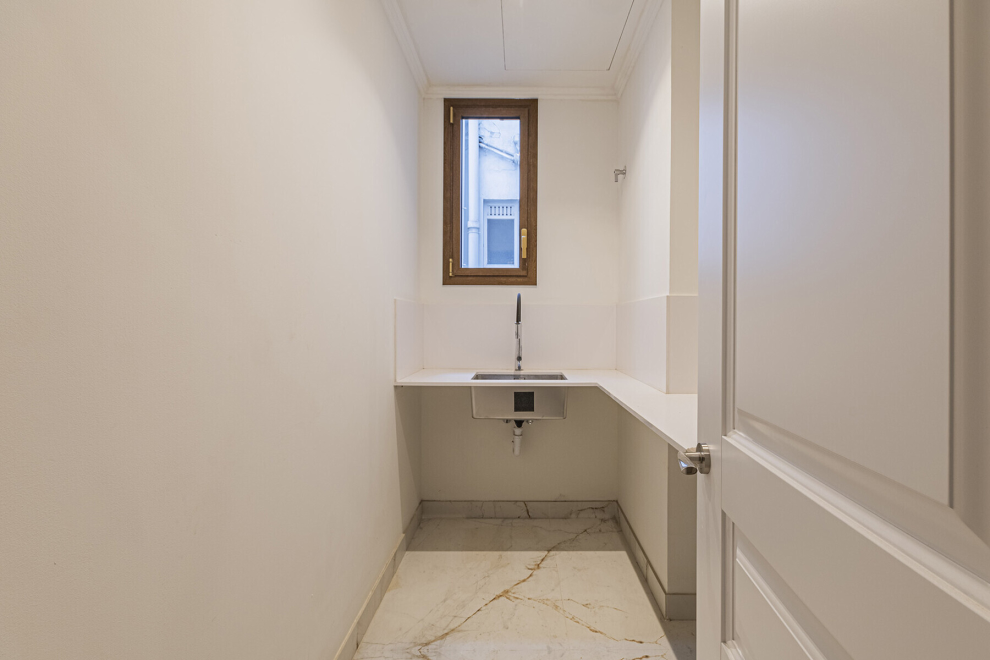  Renovated high-rise apartment in a stately building in Eixample. - 物件實景