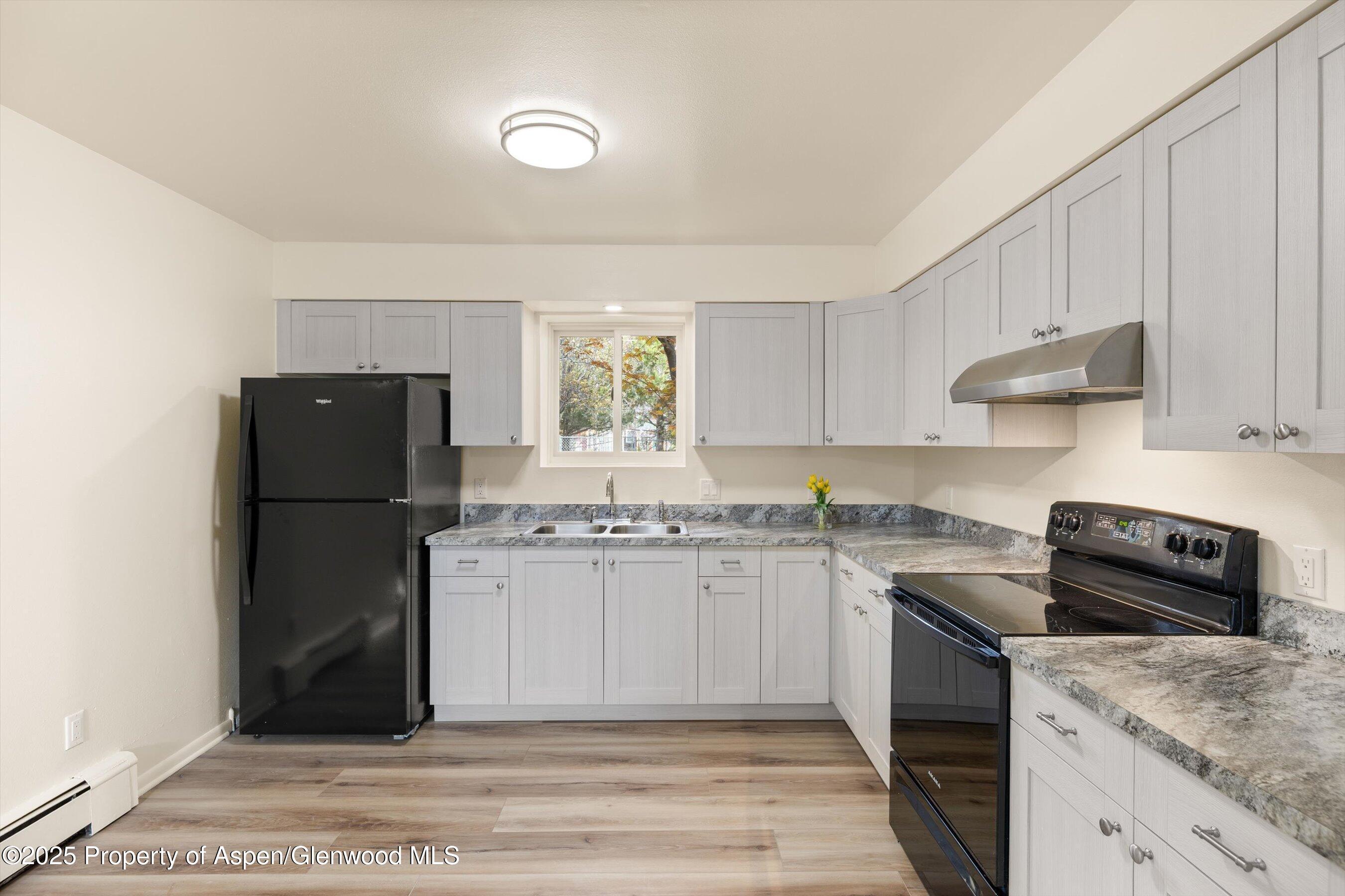 Carbondale, Colorado, 81623, United States, 6 Bedrooms Bedrooms, ,4 BathroomsBathrooms,Residential,For Sale,1986290