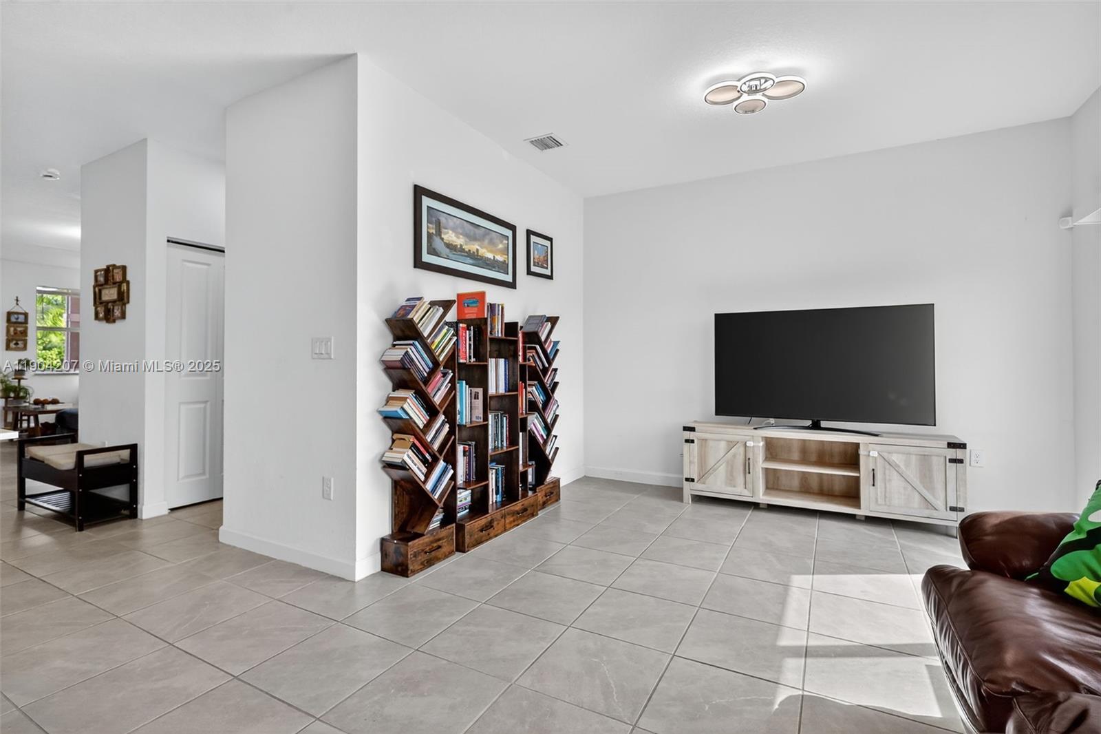 Miami, Florida, 33167, United States, 4 Bedrooms Bedrooms, ,3 BathroomsBathrooms,Residential,For Sale,1987738