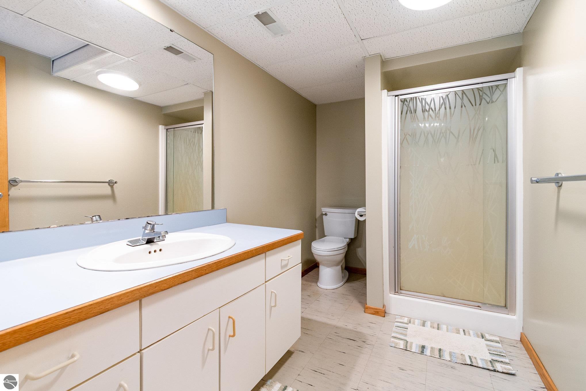 Alma, Michigan, 48801, United States, 5 Bedrooms Bedrooms, ,4 BathroomsBathrooms,Residential,For Sale,2000371